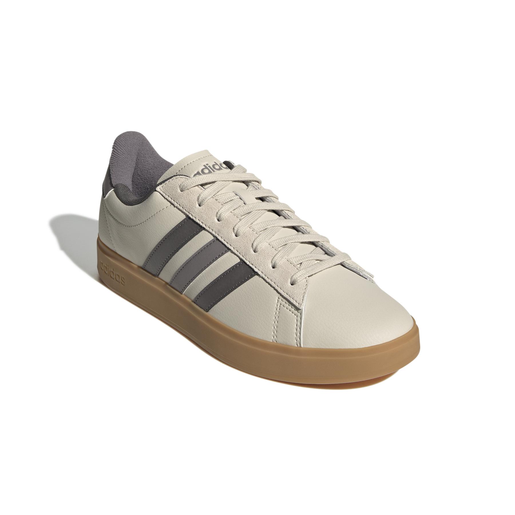 product/a/d/adidas_jh8688_6_footwear_photography_front_lateral_top_view_white.jpg