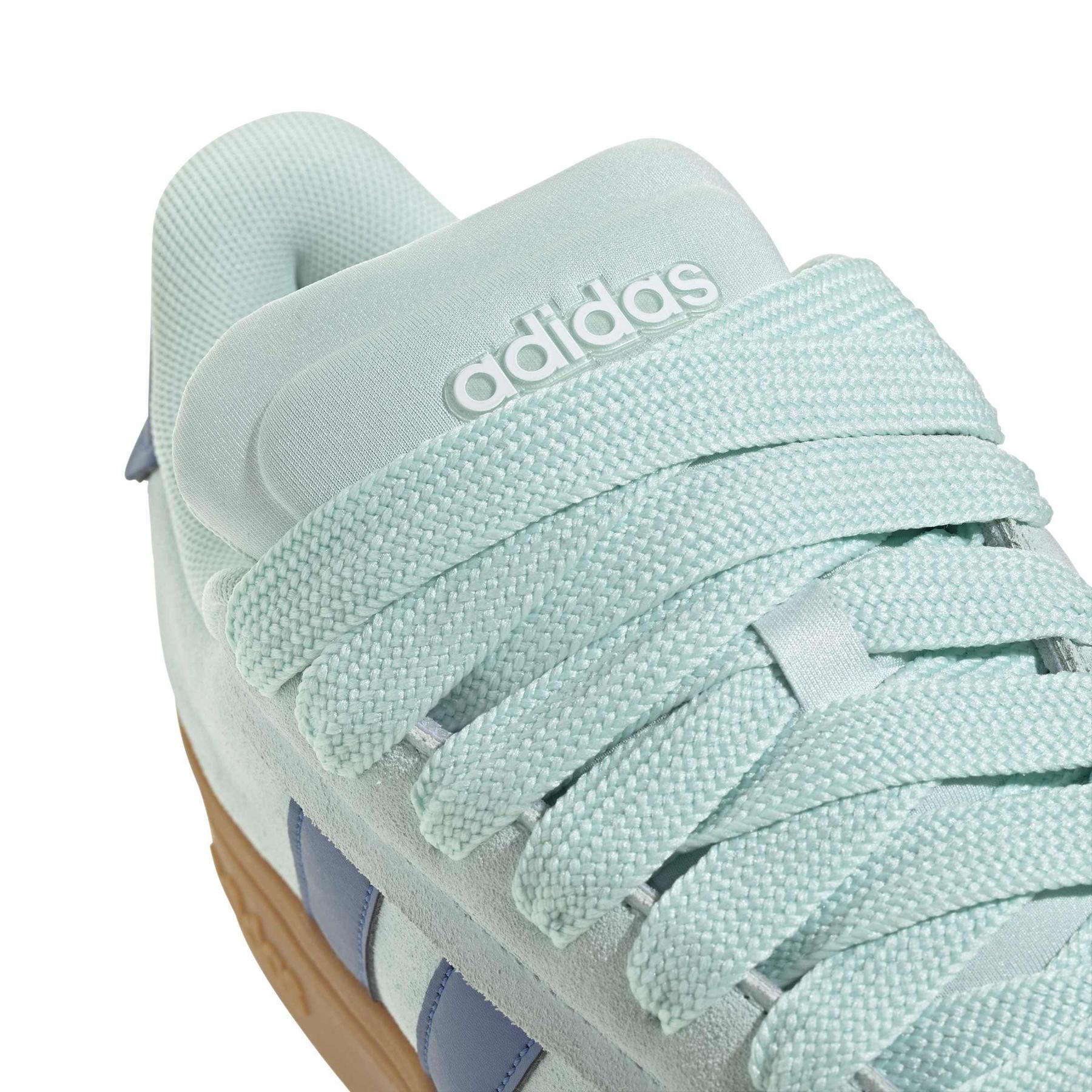 product/a/d/adidas_ji1718_8_footwear_photography_detail_view_1_white-nw091625.jpg