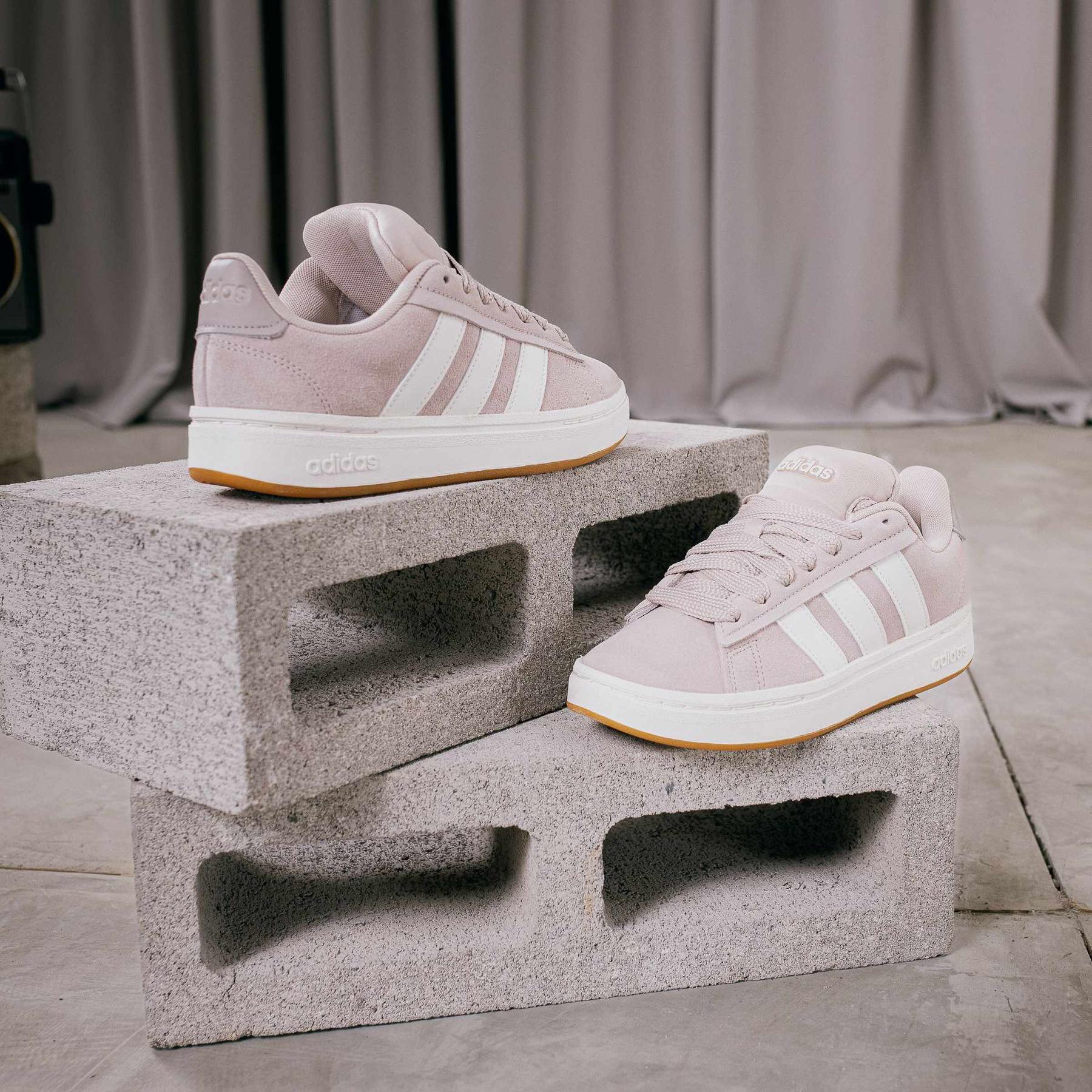 product/a/d/adidas_ji1719_15_footwear_photography_heromrktng_view_3-nw091625.jpg