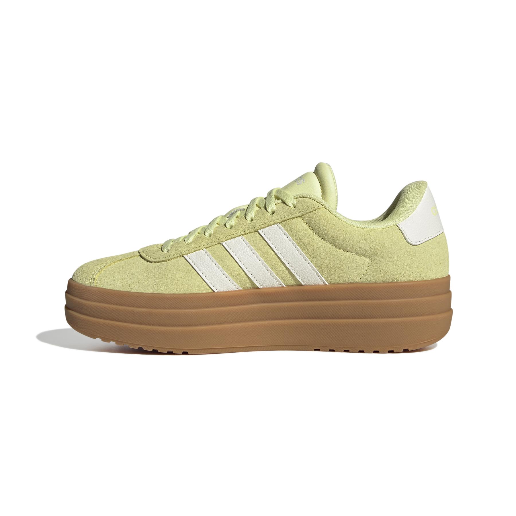 product/a/d/adidas_ji1784_5_footwear_photography_side_medial_center_view_white-nw091625.jpg
