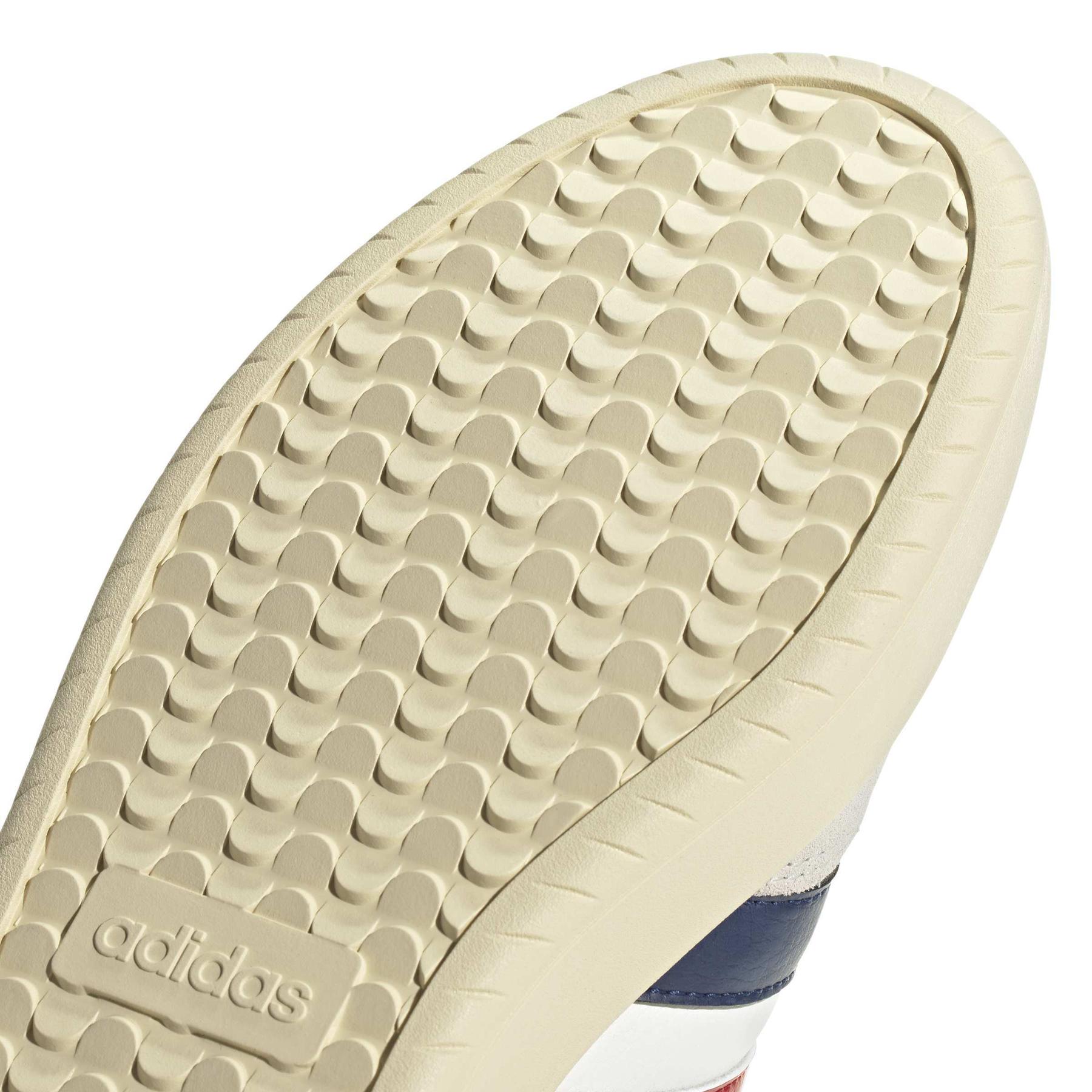 product/a/d/adidas_ji2312_9_footwear_photography_detail_view_2_white-nw091625.jpg
