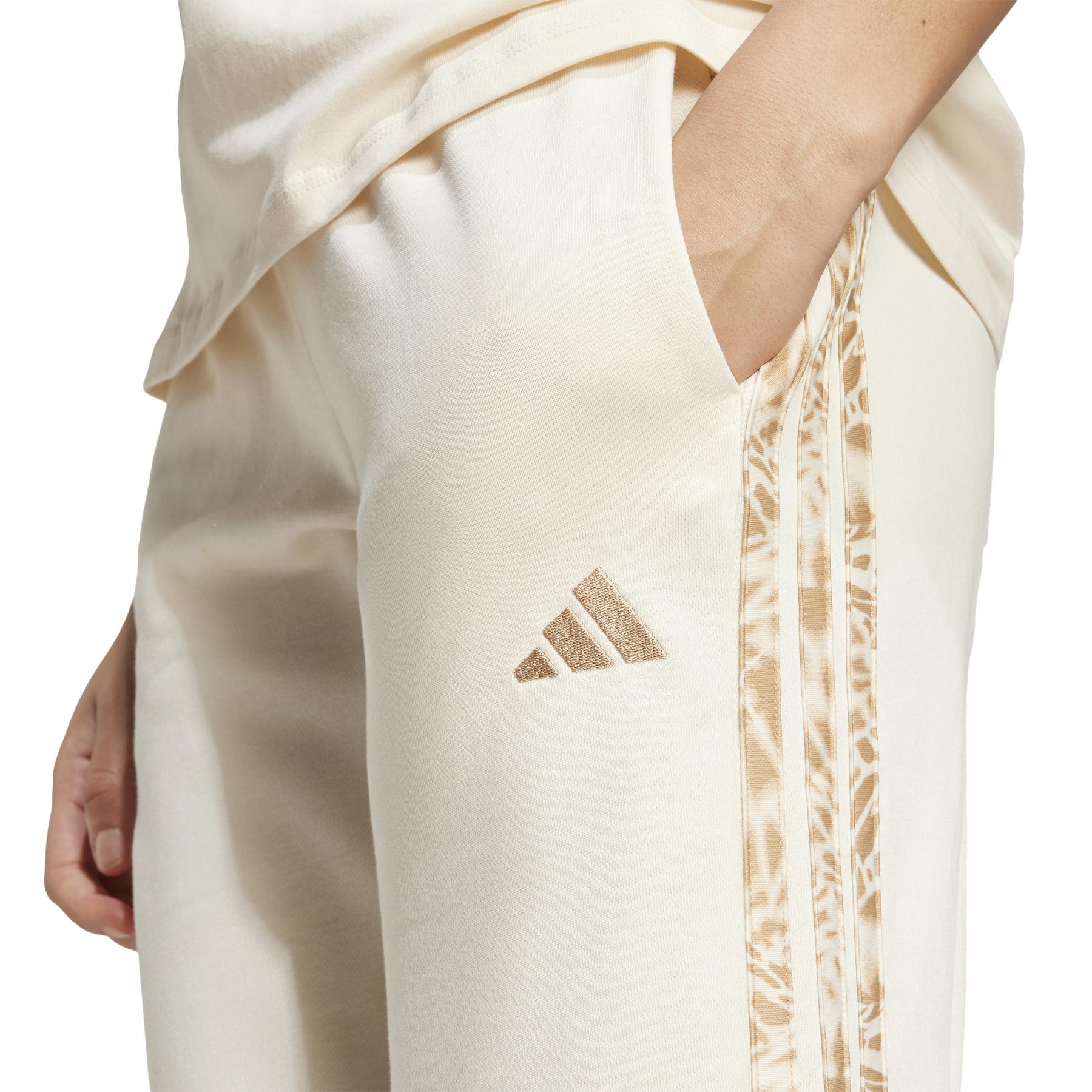 product/a/d/adidas_jm1667_6_apparel_on_model_detail_view_2_white.jpg