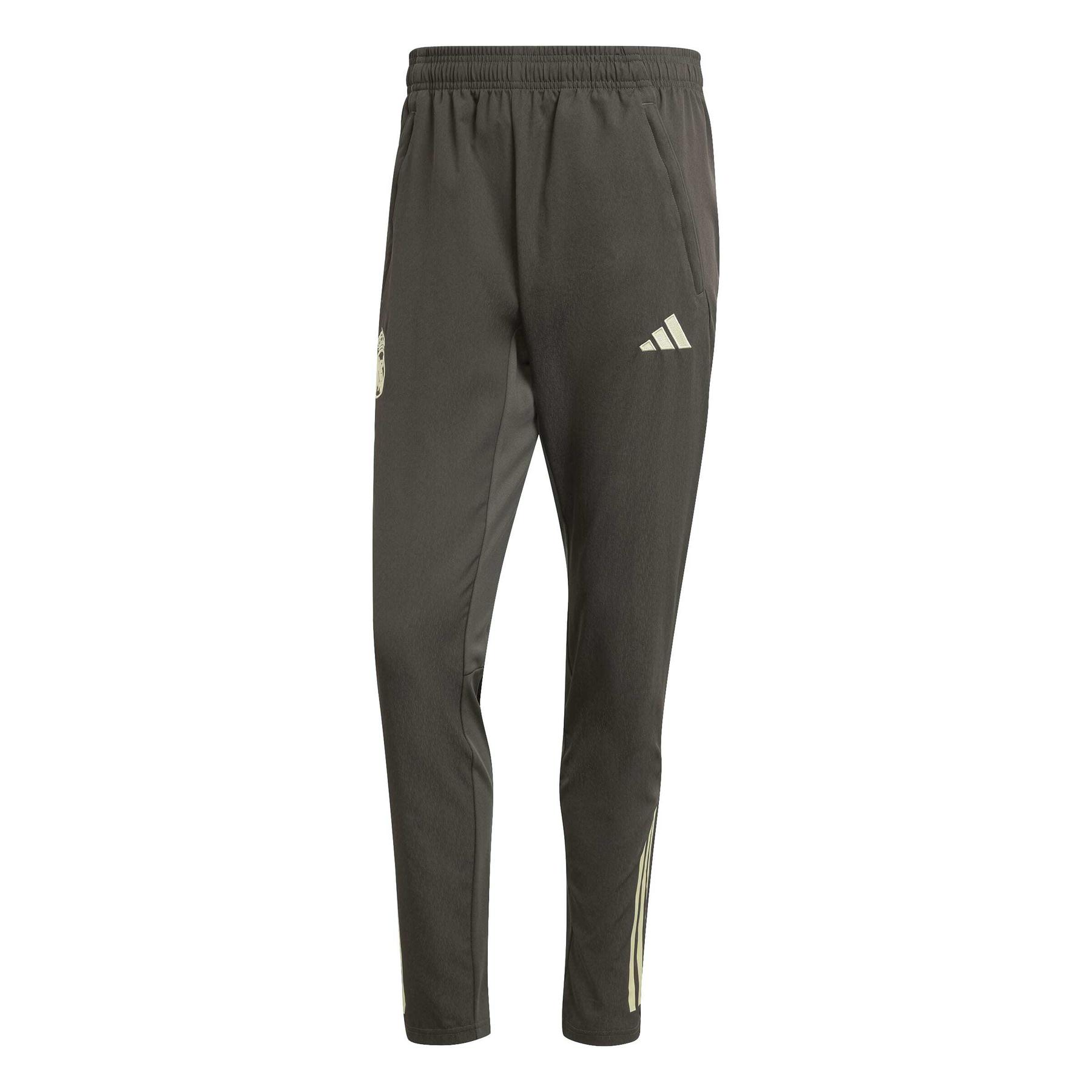 product/a/d/adidas_jp4171_1_apparel_photography_front_center_view_white.jpg