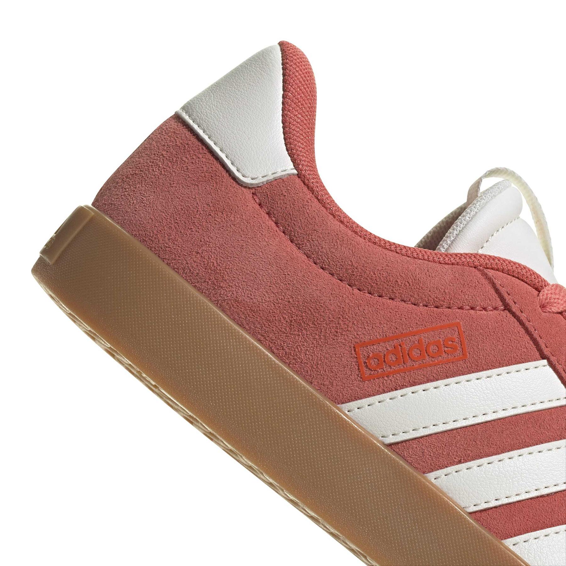 product/a/d/adidas_jp5327_8_footwear_photography_detail_view_1_white-nw091625.jpg