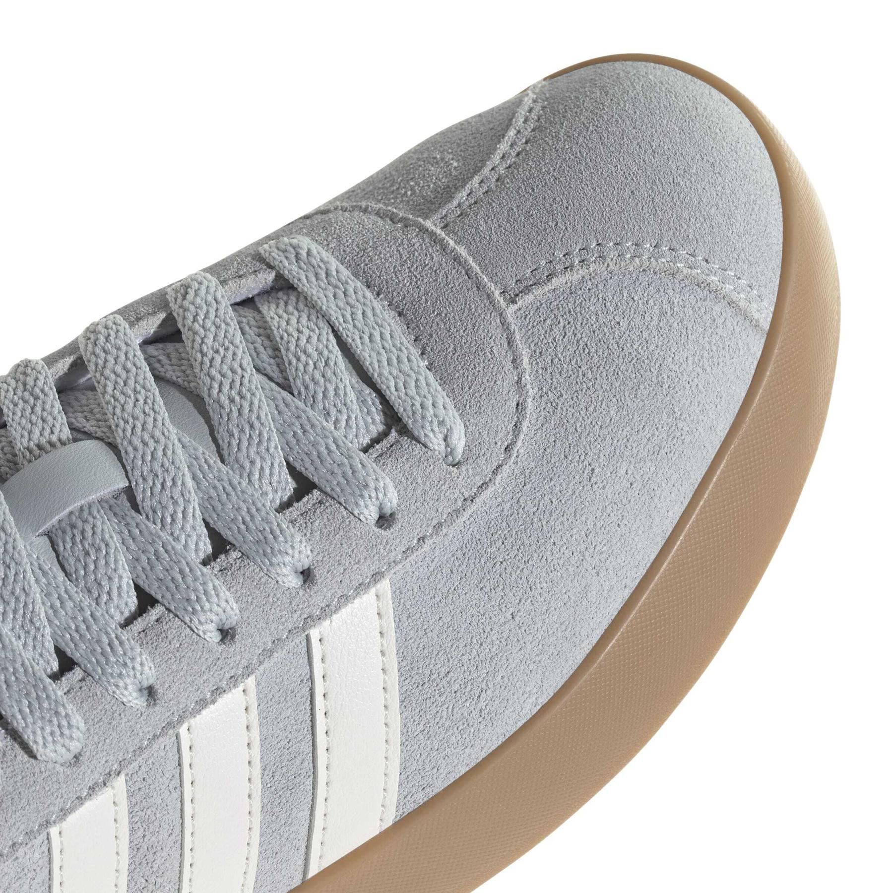 product/a/d/adidas_jp7539_8_footwear_photography_detail_view_1_white-nw091625.jpg