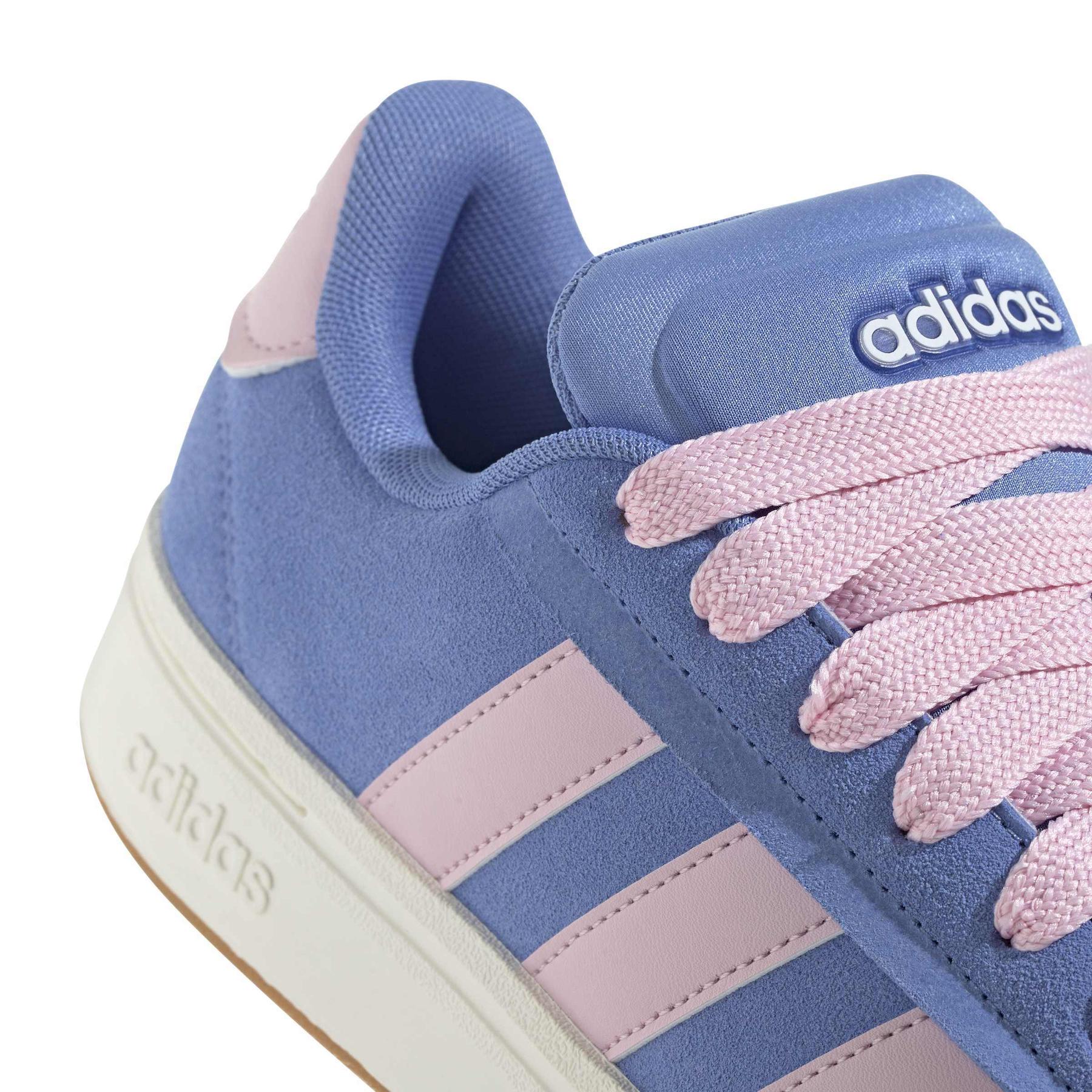 product/a/d/adidas_jq3002_9_footwear_photography_detail_view_2_white-nw091625.jpg
