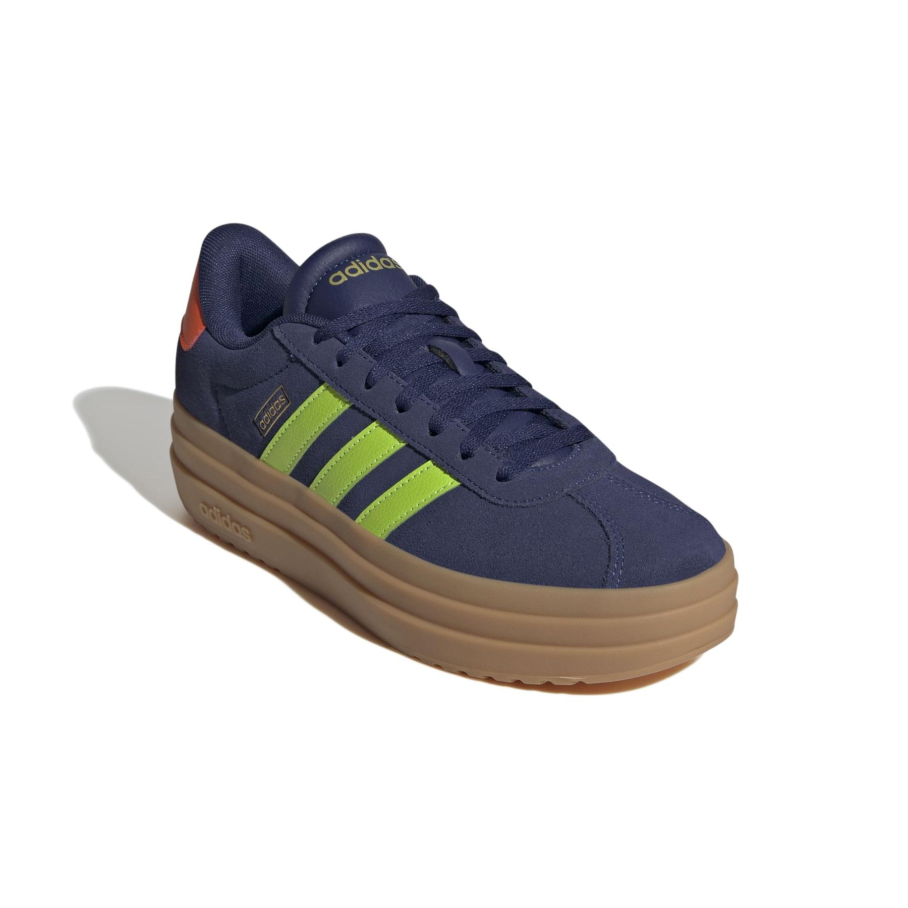 product/a/d/adidas_jq5635_6_footwear_photography_front_lateral_top_view_white-nw091625.jpg