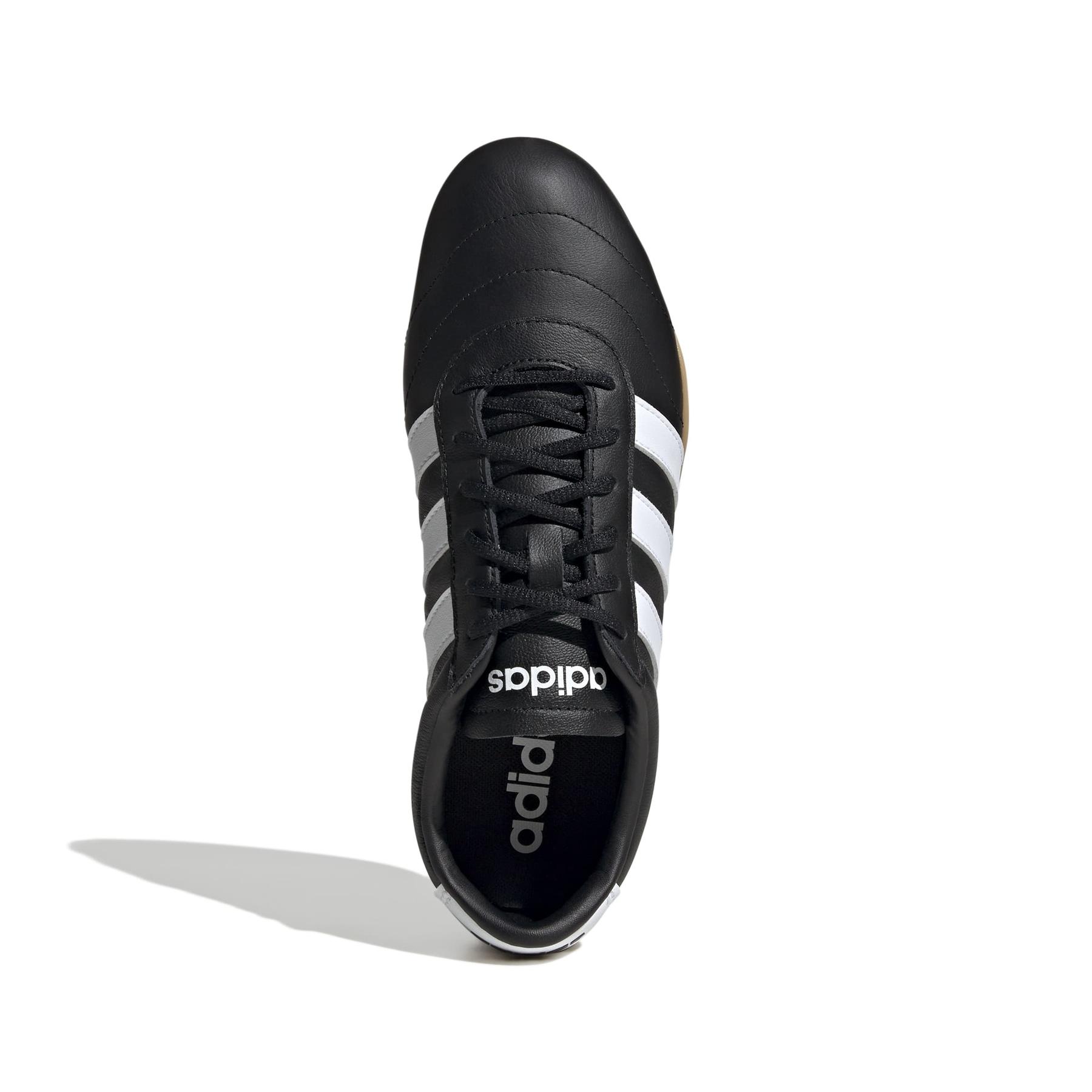 product/a/d/adidas_jq9684_3_footwear_photography_top_portrait_view_white-nw091625.jpg