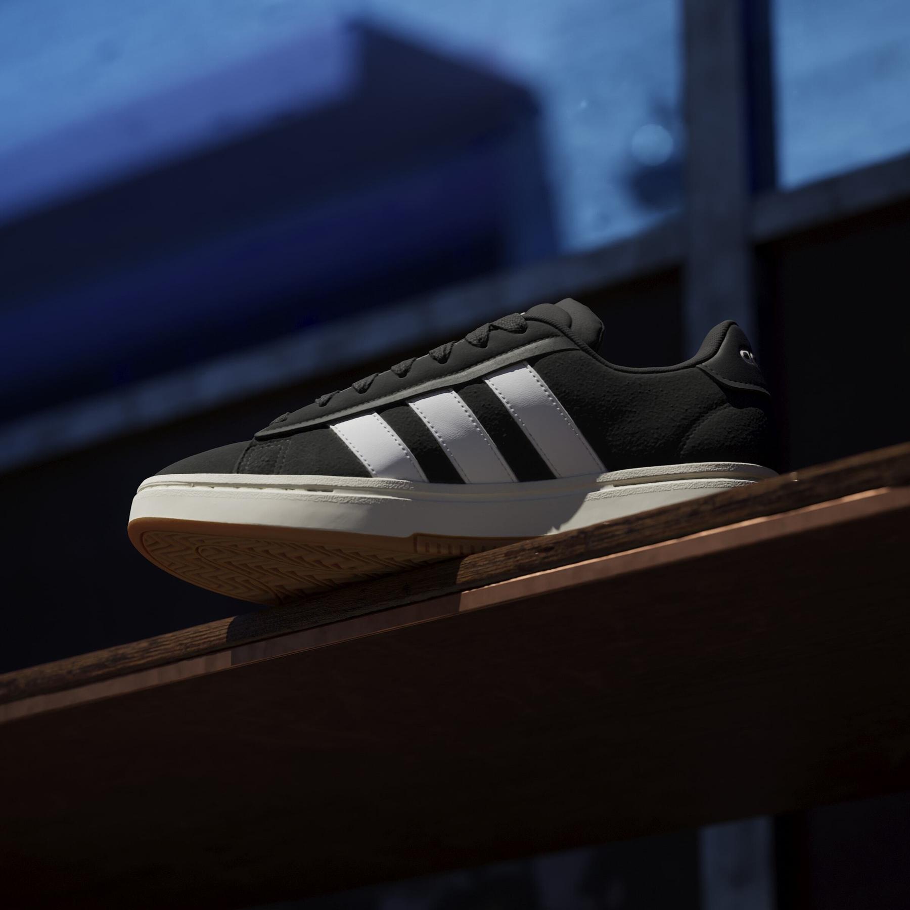 product/a/d/adidas_jr0543_19_footwear_photography_heromrktng_view_7-nw091625.jpg