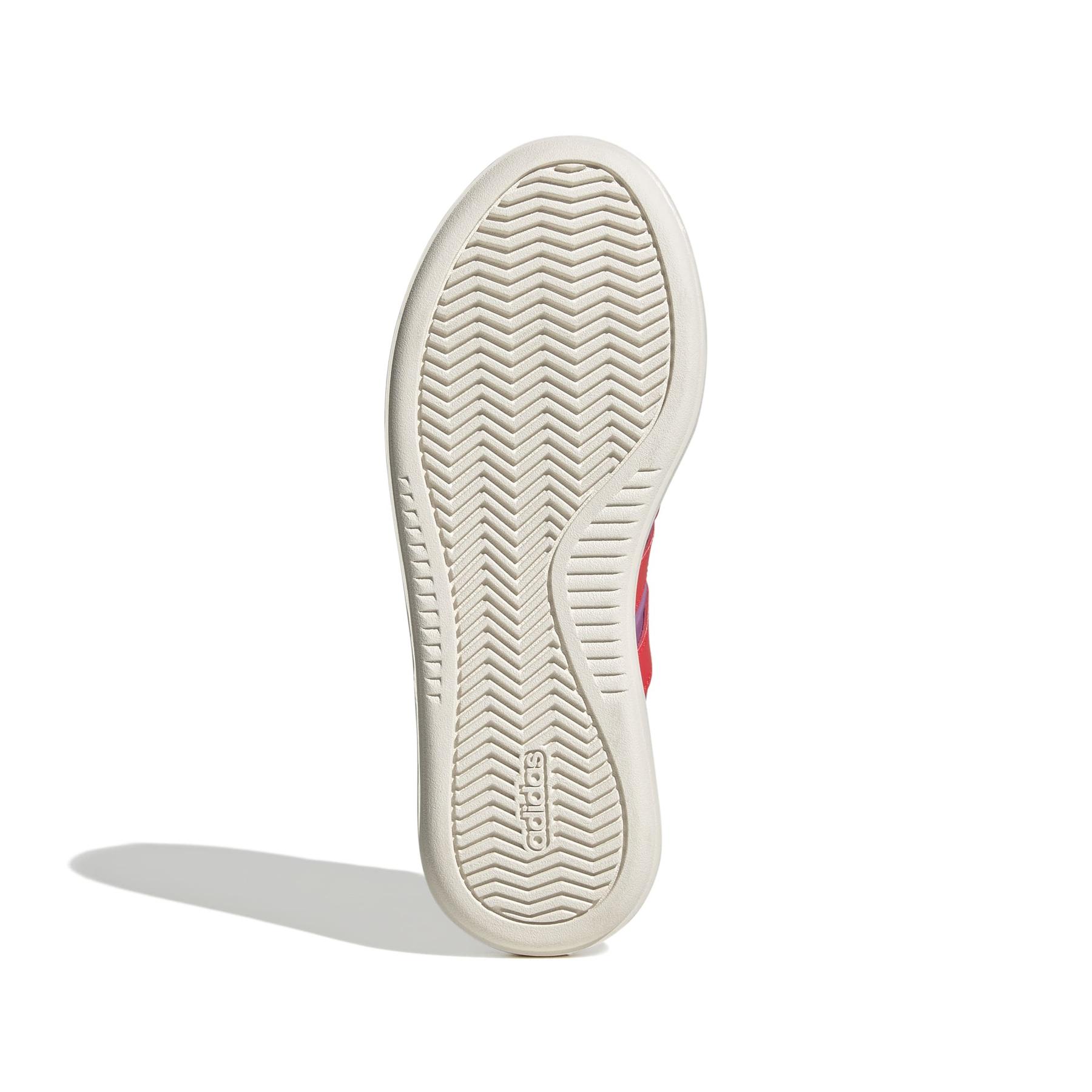 product/a/d/adidas_jr0761_4_footwear_photography_bottom_view_white-nw091625.jpg