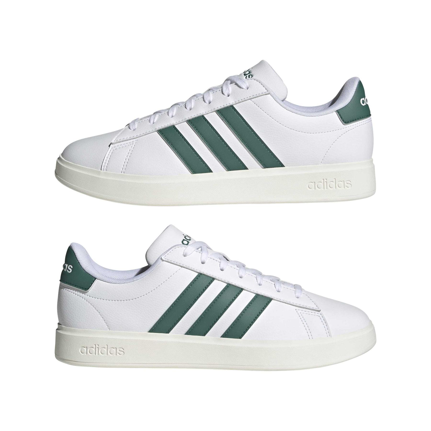 product/a/d/adidas_jr2224_10_footwear_photography_mirrored_pair_view_white-nw091625.jpg