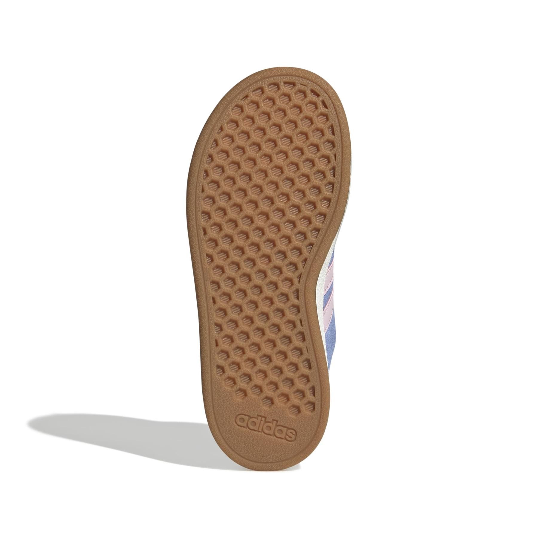 product/a/d/adidas_jr2229_4_footwear_photography_bottom_view_white-nw091625.jpg