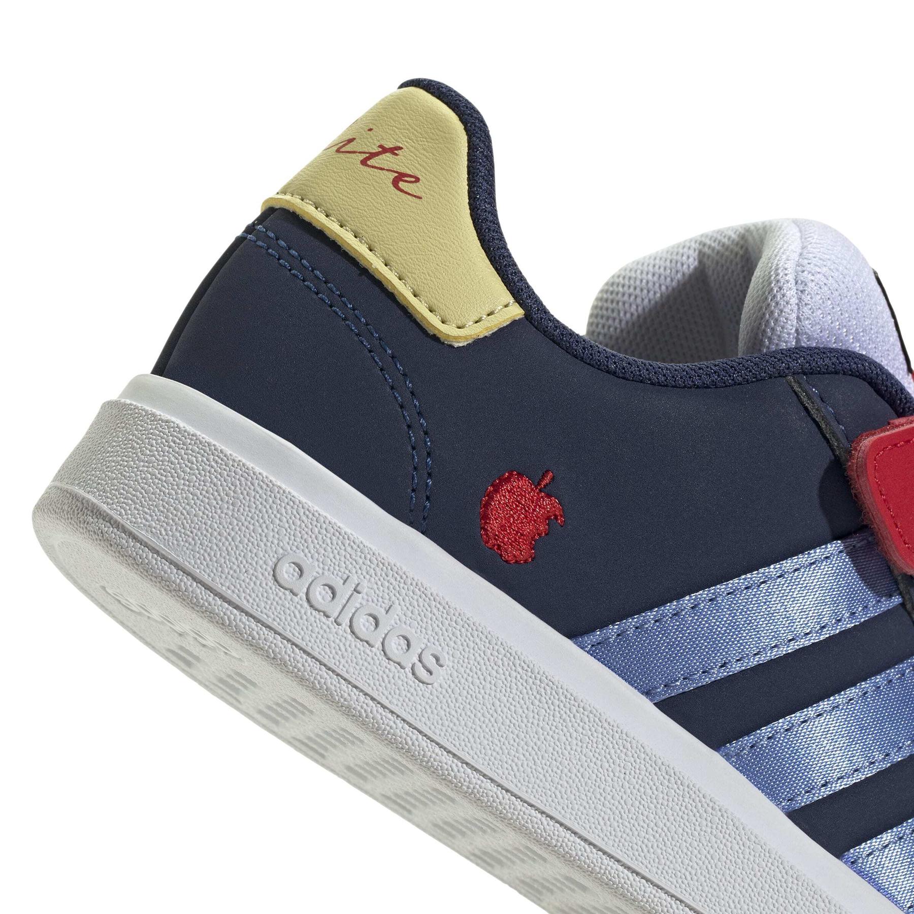 product/a/d/adidas_jr4902_8_footwear_photography_detail_view_1_white-nw091725.jpg