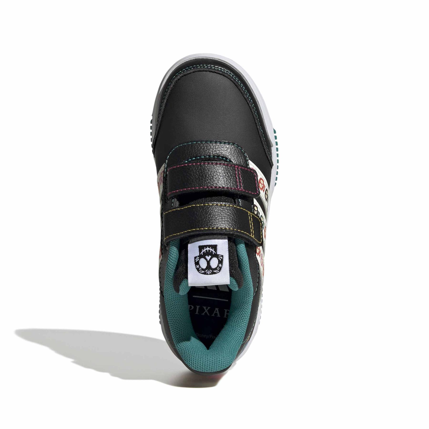 product/a/d/adidas_jr8127_3_footwear_photography_top_portrait_view_white-nw091725.jpg