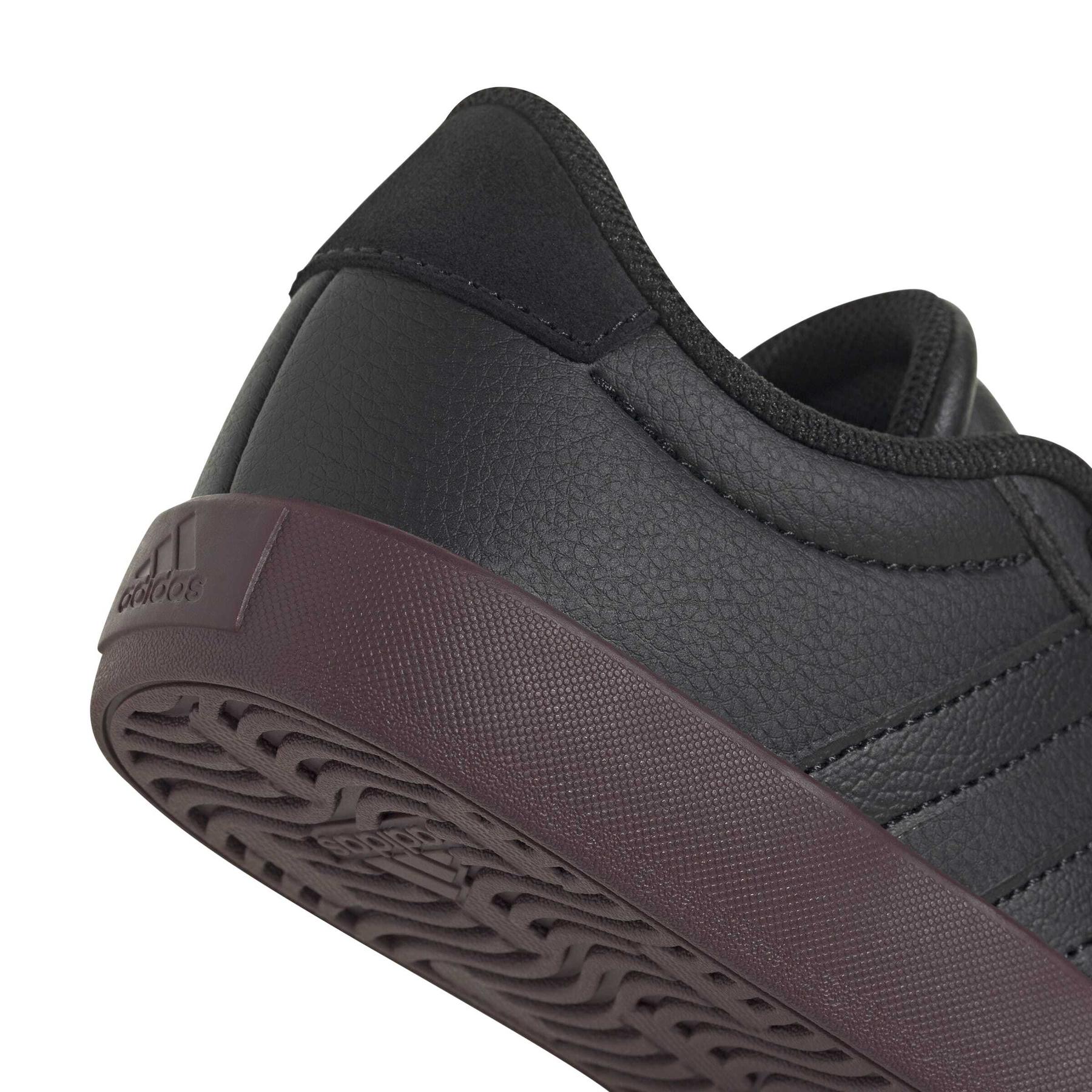 product/a/d/adidas_js3488_8_footwear_photography_detail_view_1_white-nw091725.jpg