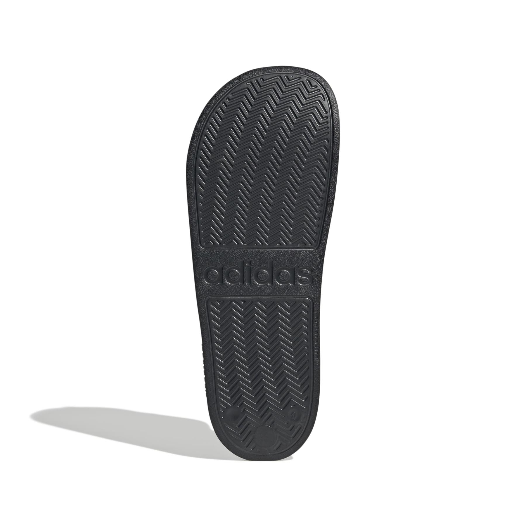 product/a/d/adidas_js3565_4_footwear_photography_bottom_view_white-nw091725.jpg
