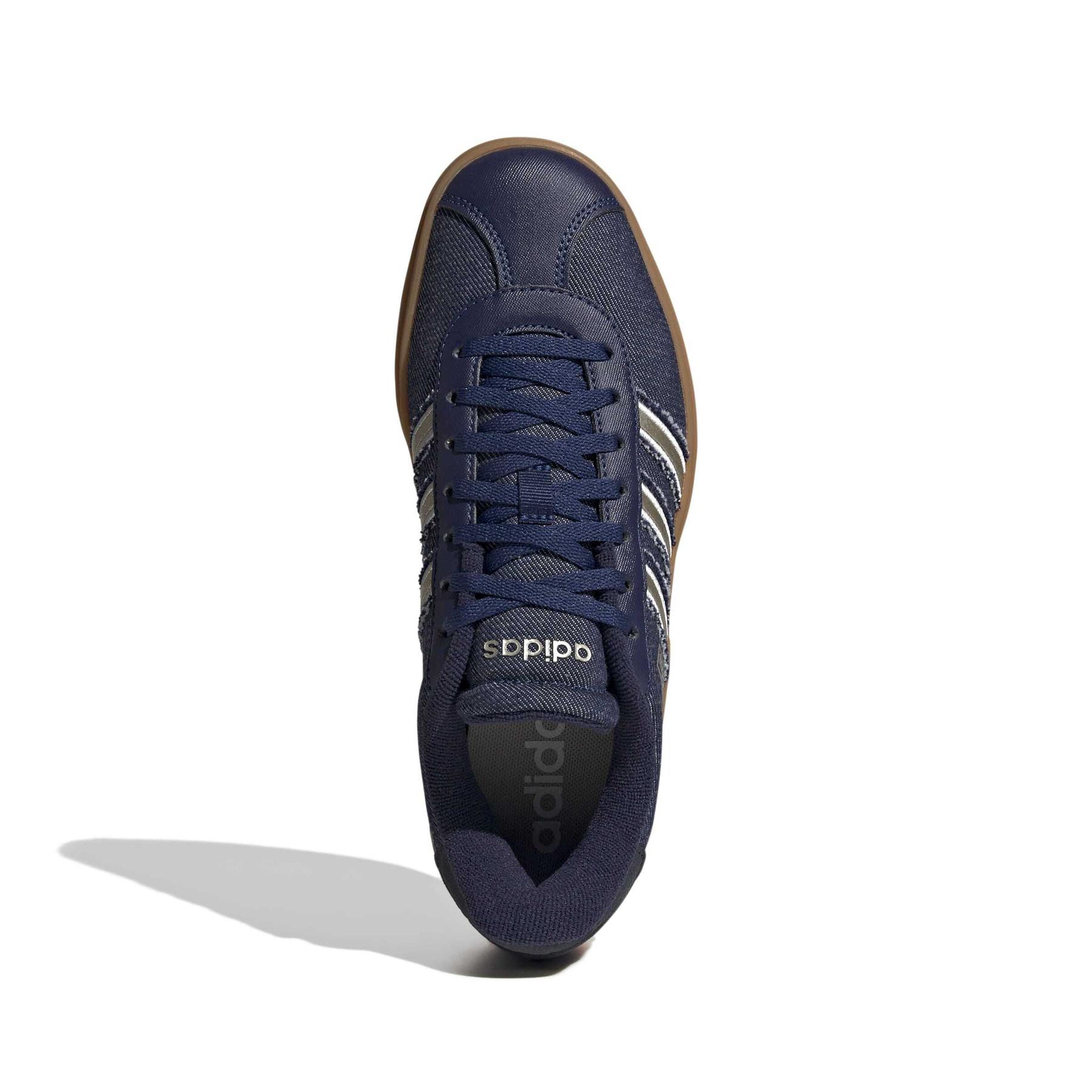 product/a/d/adidas_js4471_3_footwear_photography_top_portrait_view_white-nw091725.jpg