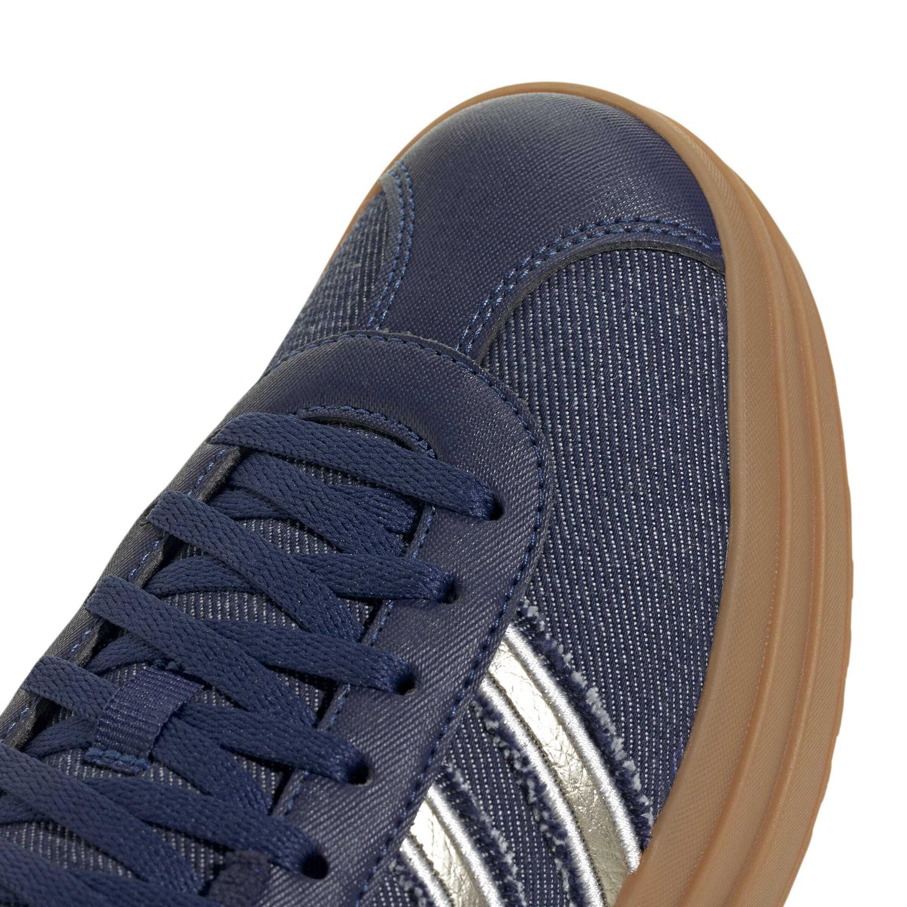 product/a/d/adidas_js4471_8_footwear_photography_detail_view_1_white-nw091725.jpg