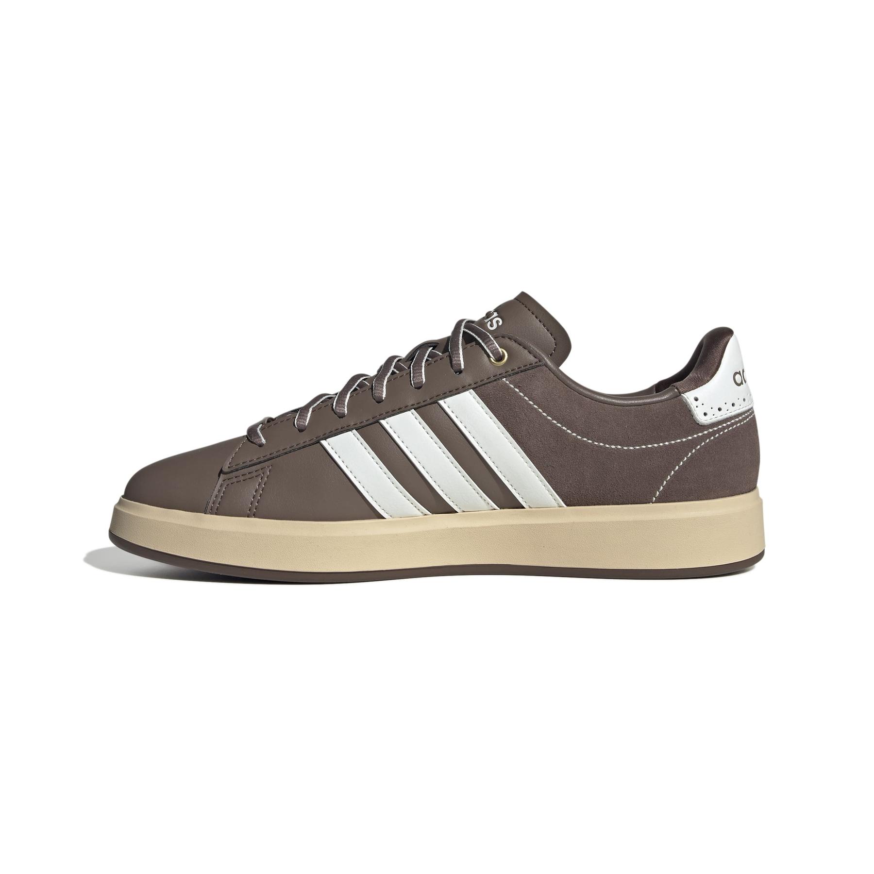 product/a/d/adidas_js4484_5_footwear_photography_side_medial_center_view_white-nw091725.jpg