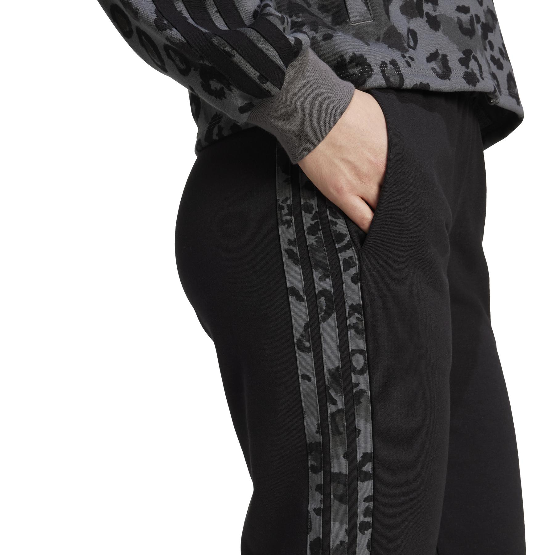 product/a/d/adidas_kb8510_6_apparel_on_model_detail_view_2_white.jpg