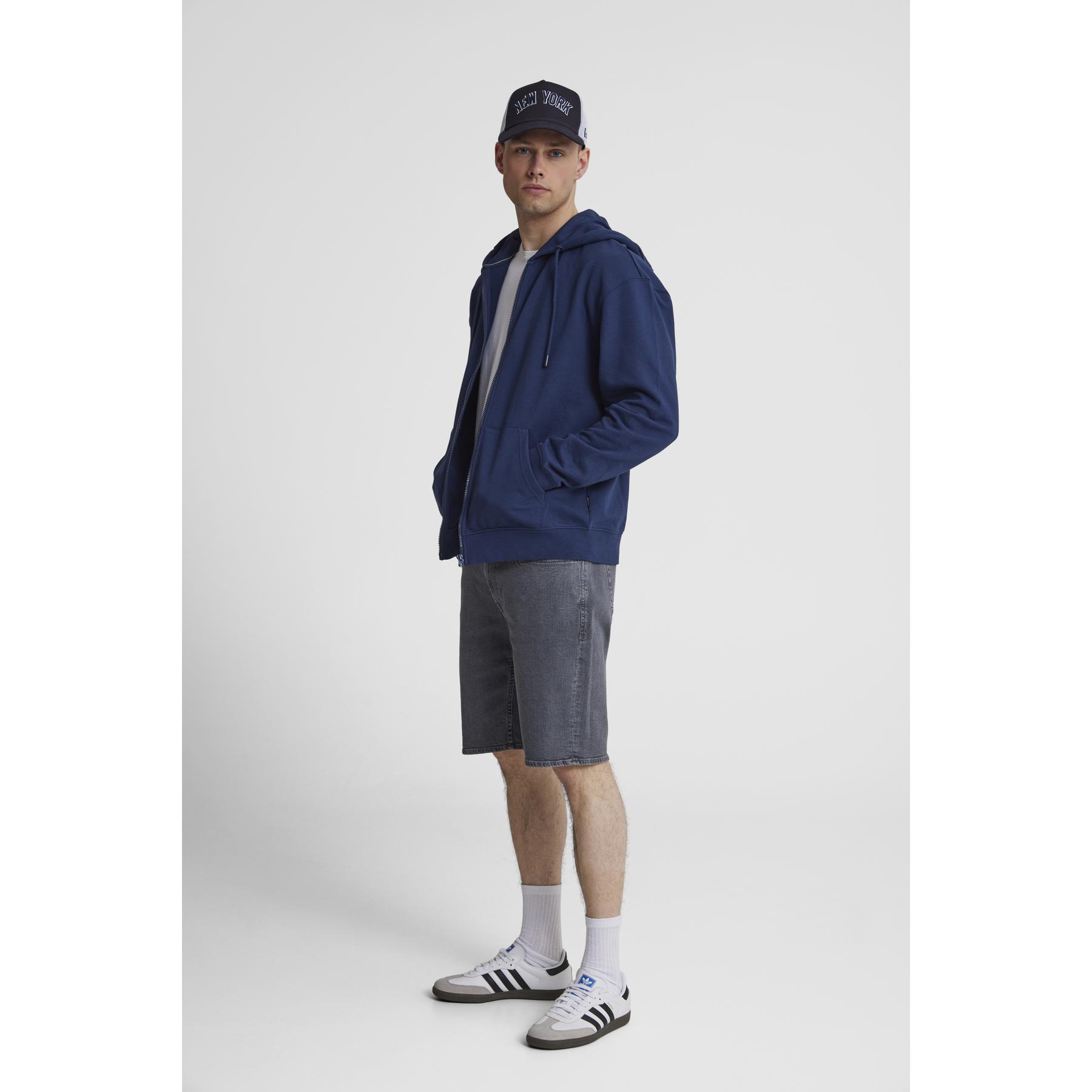 product/b/-/b-young_20717883-194024_0.jpg