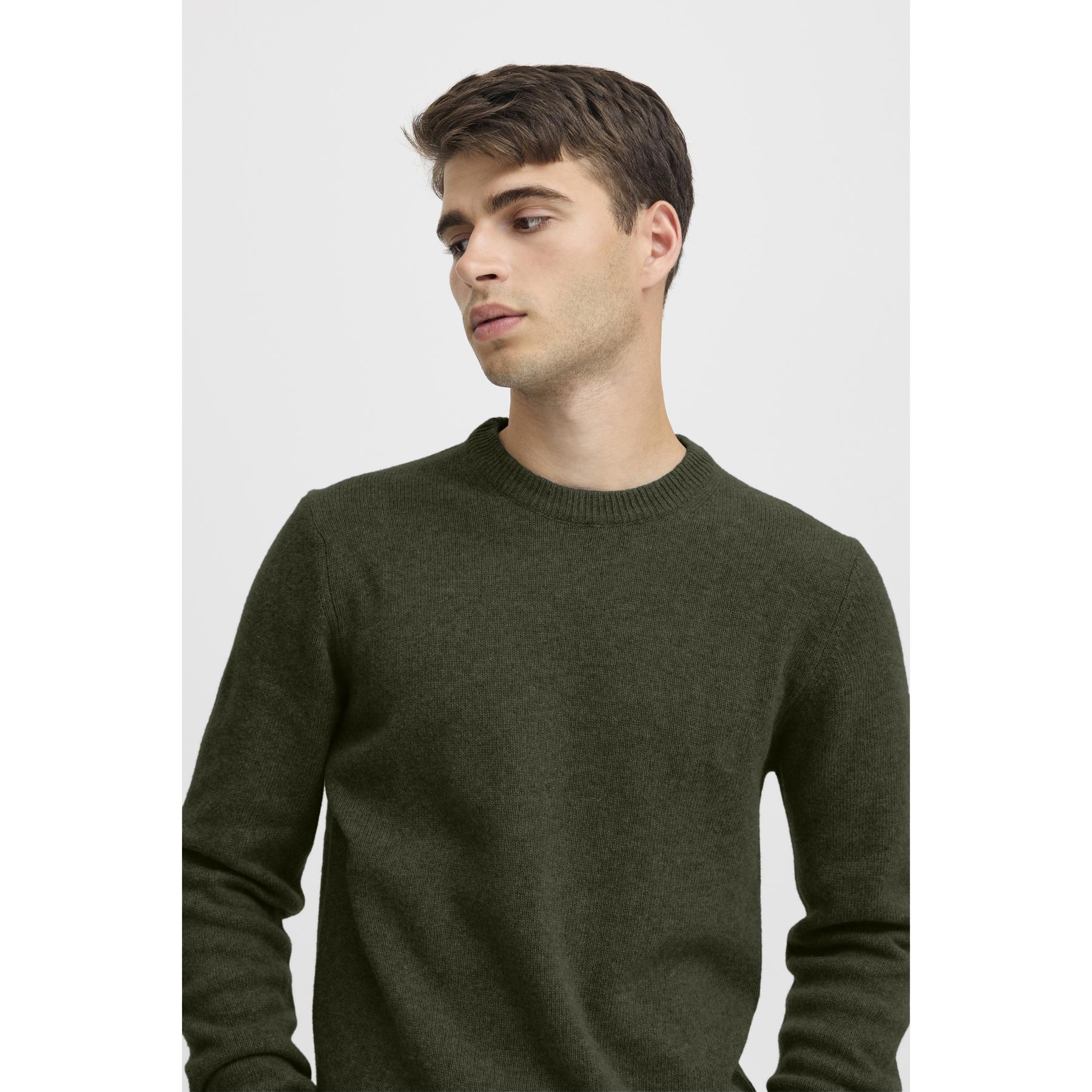 product/c/a/casual-friday_20503970-190413_3.jpg