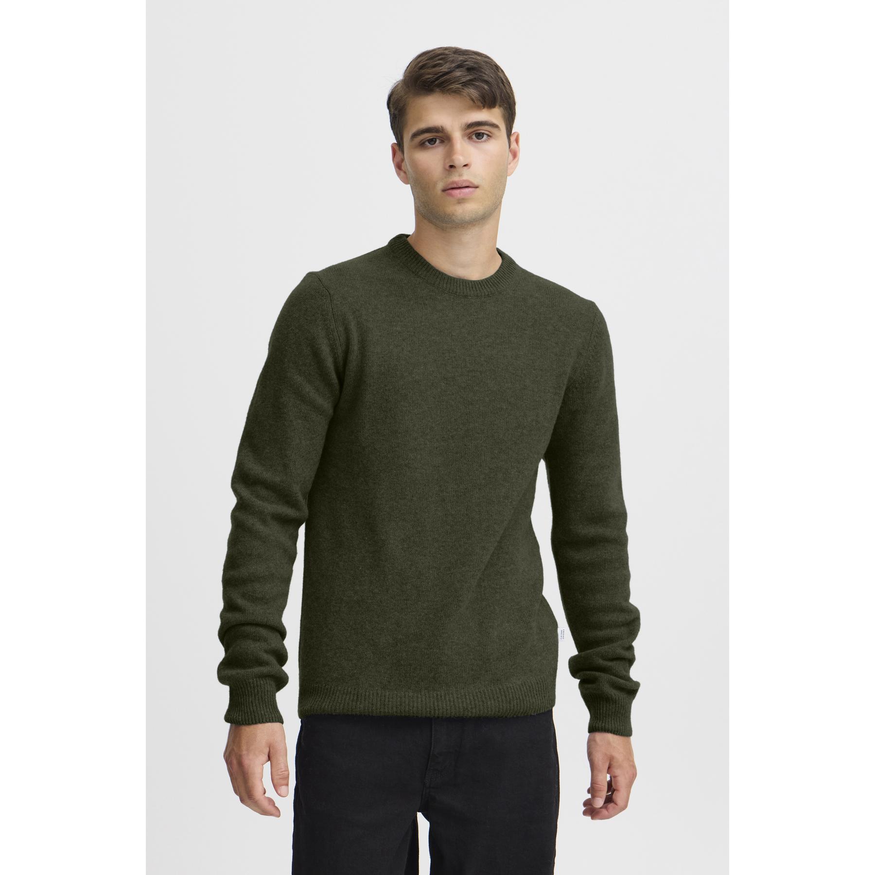 product/c/a/casual-friday_20503970-190413_6.jpg