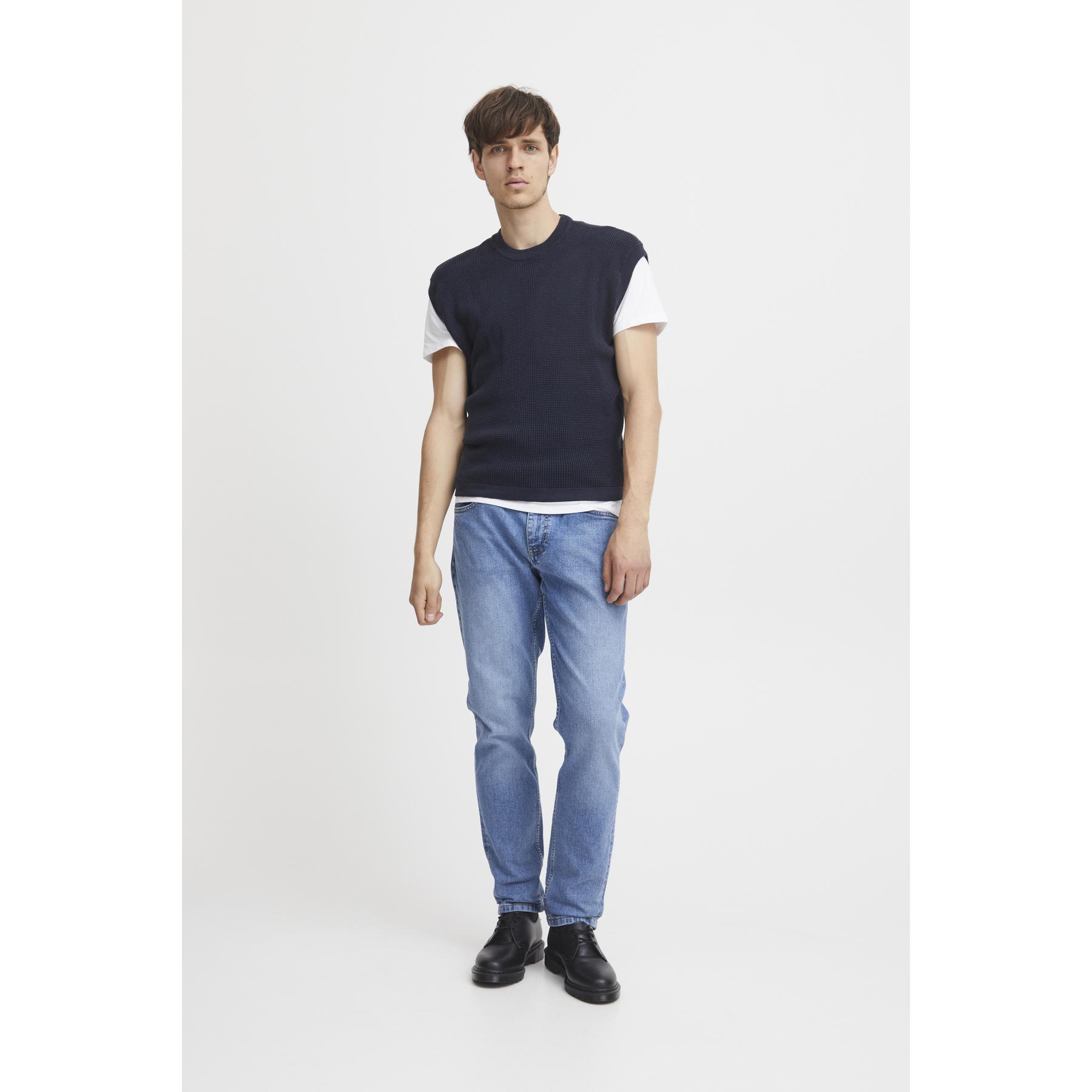 product/c/a/casual-friday_20504785-194013_3.jpg
