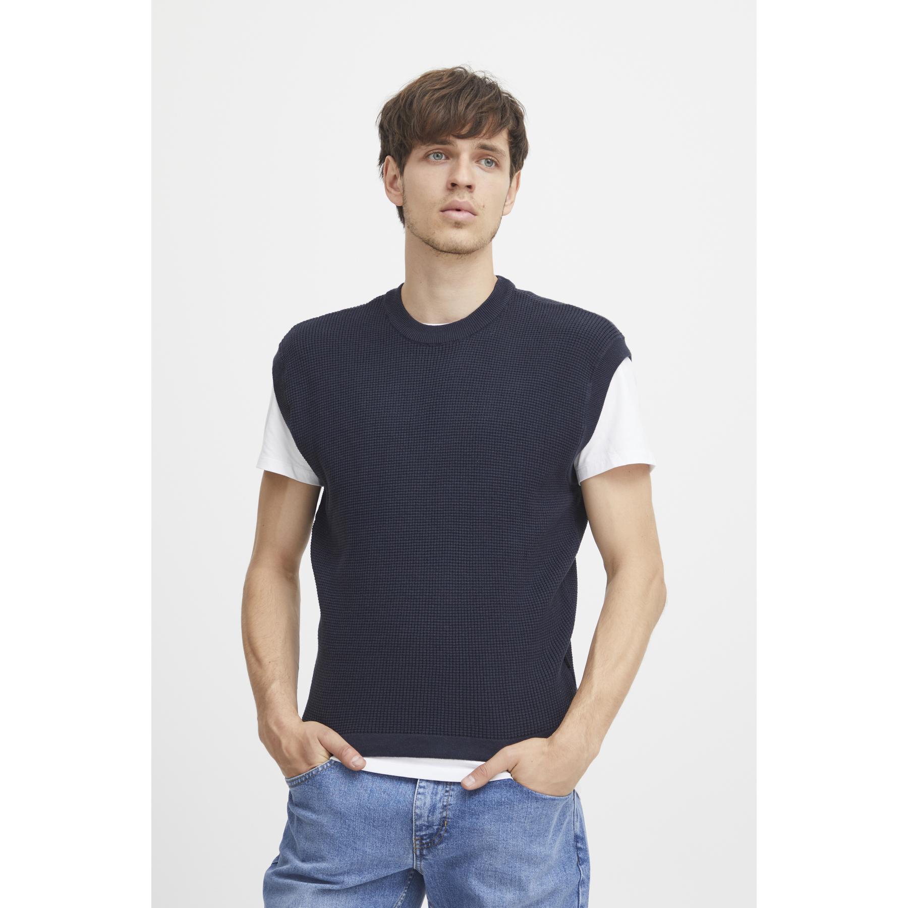 product/c/a/casual-friday_20504785-194013_4.jpg