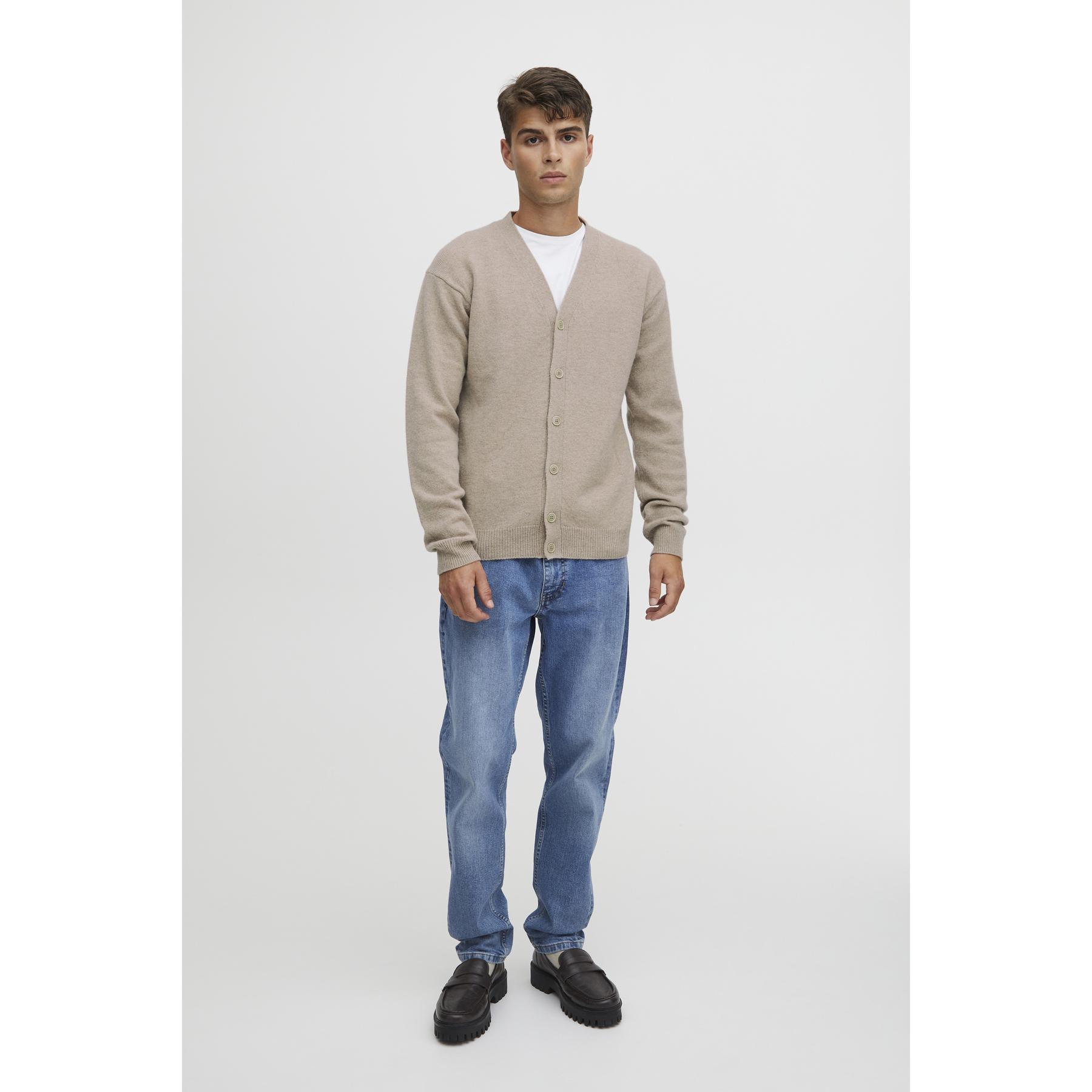 product/c/a/casual-friday_20504796-1713121_3.jpg