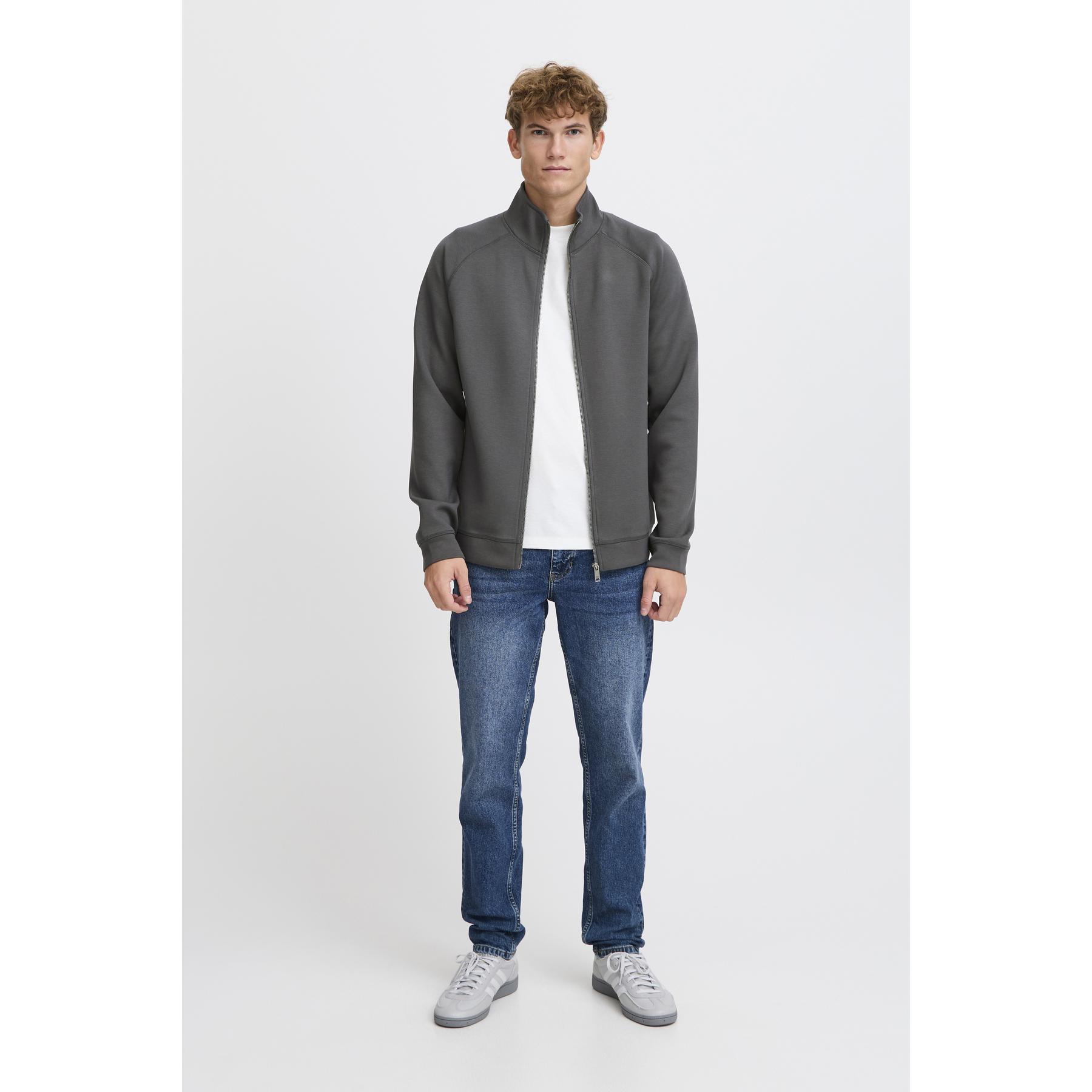 product/c/a/casual-friday_20504936-193906_3.jpg