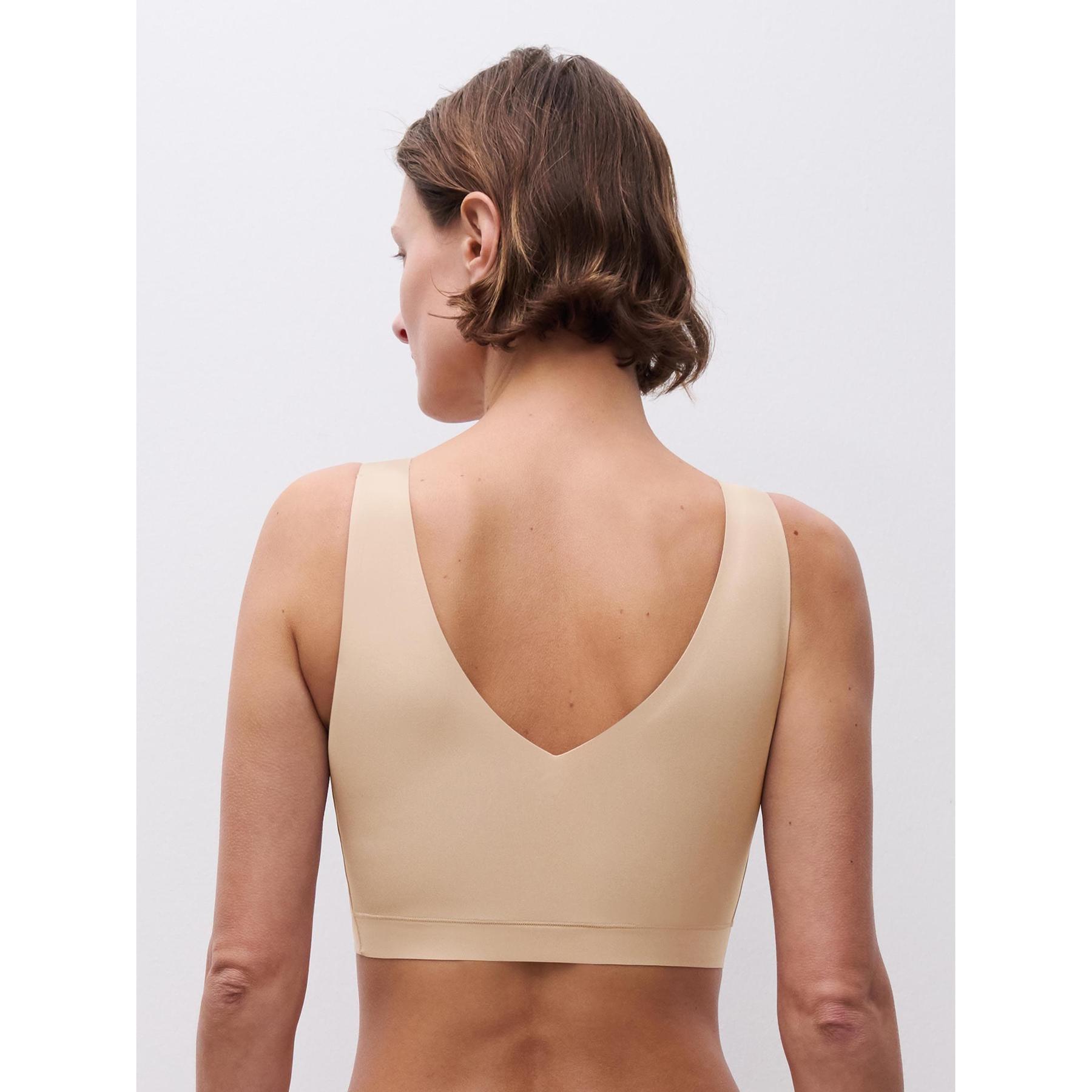 product/c/h/chantelle_c16a10-0wu_nude_3.jpg