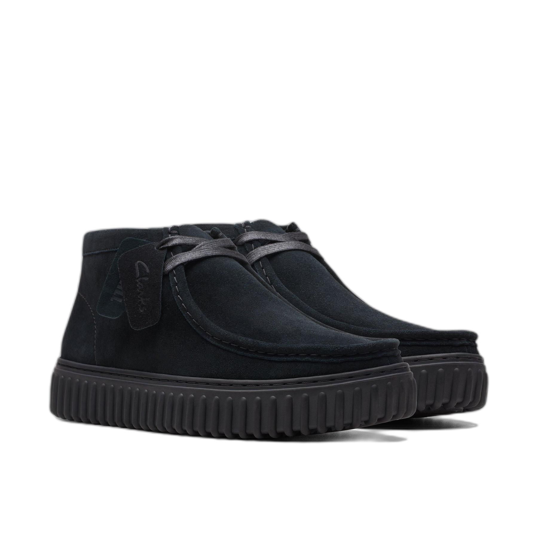 product/c/l/clarks_26173664_black-suede_4.jpg