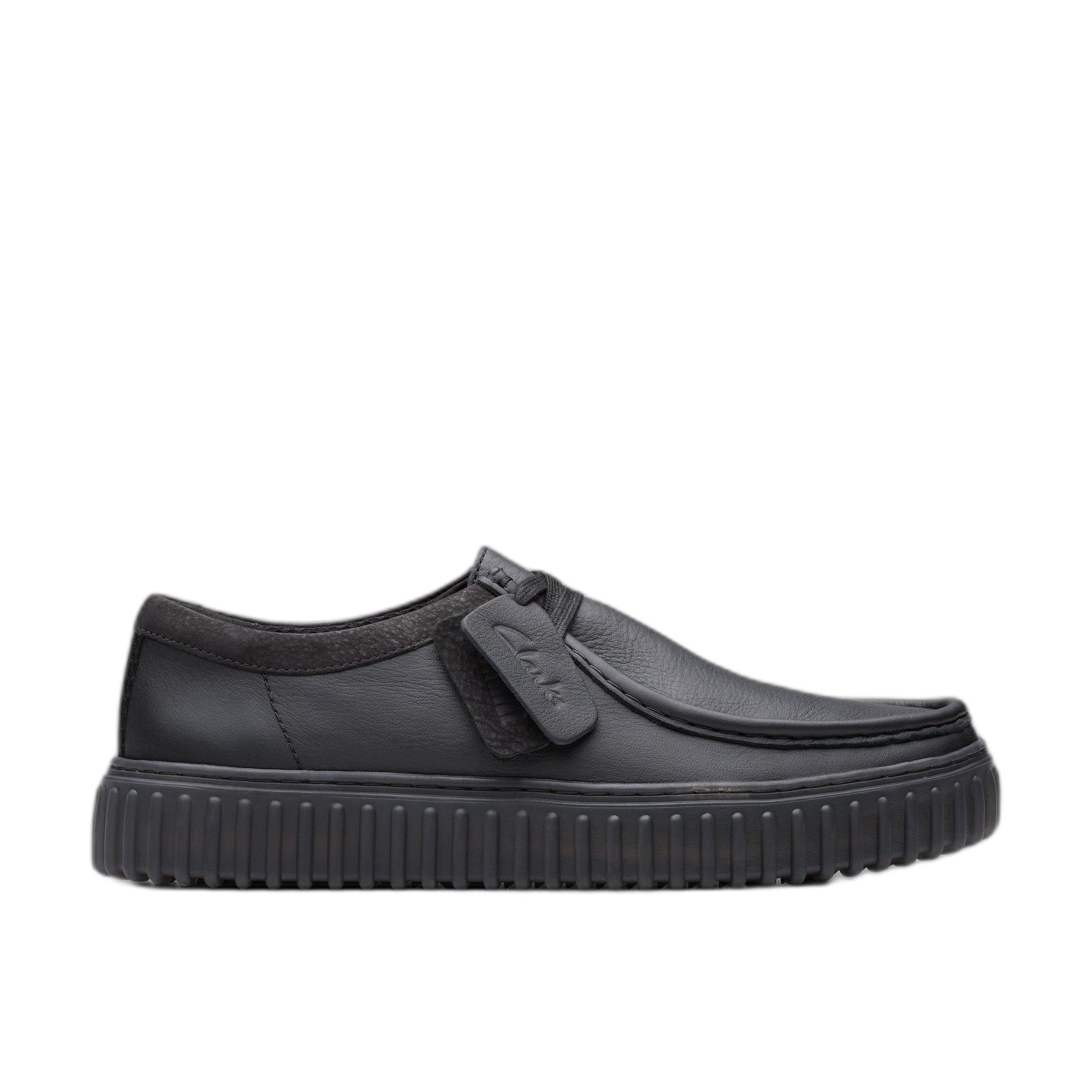 product/c/l/clarks_26181385_black-leather_1.jpg