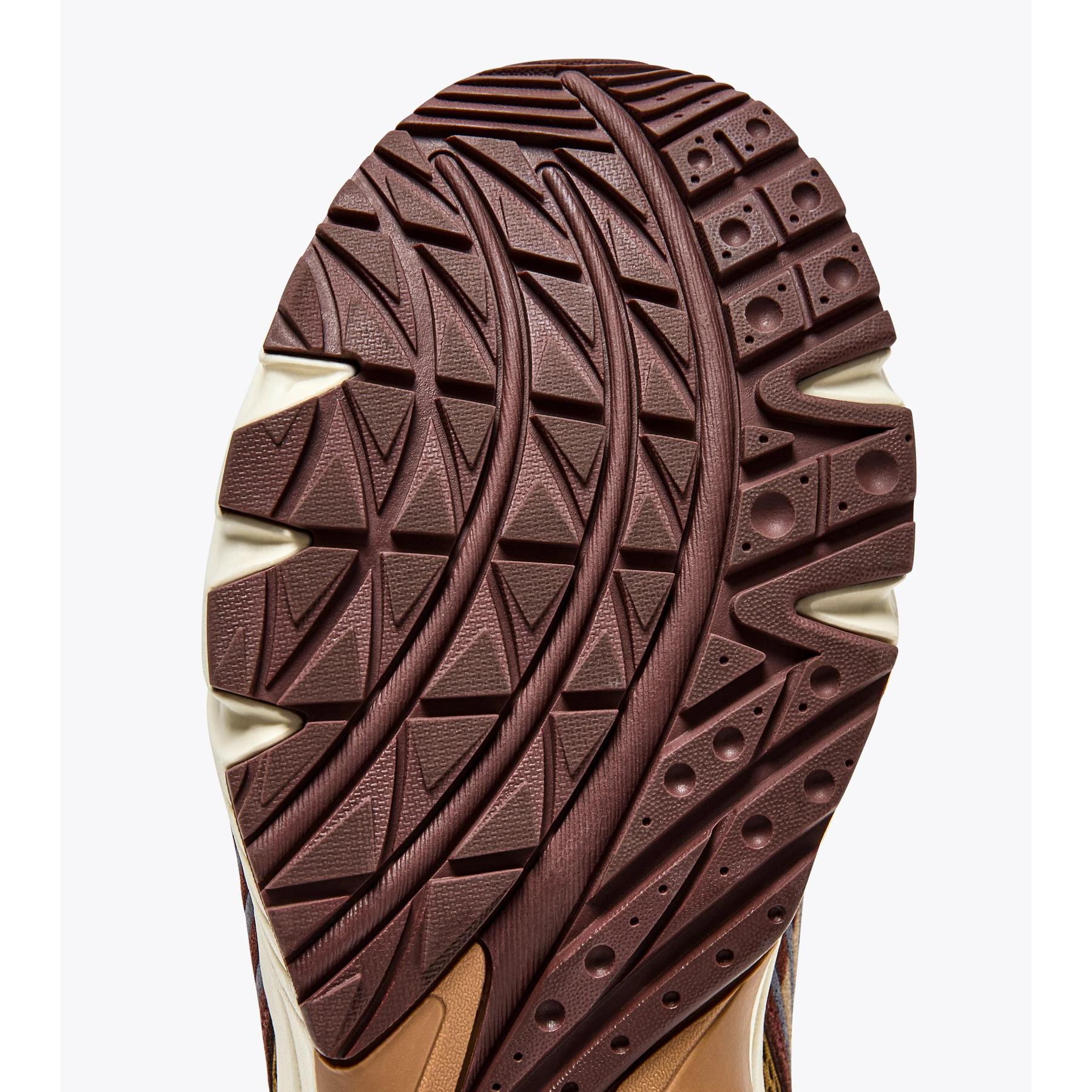 product/d/i/diadora_501.180880-30138_marron-bistre_5.jpg