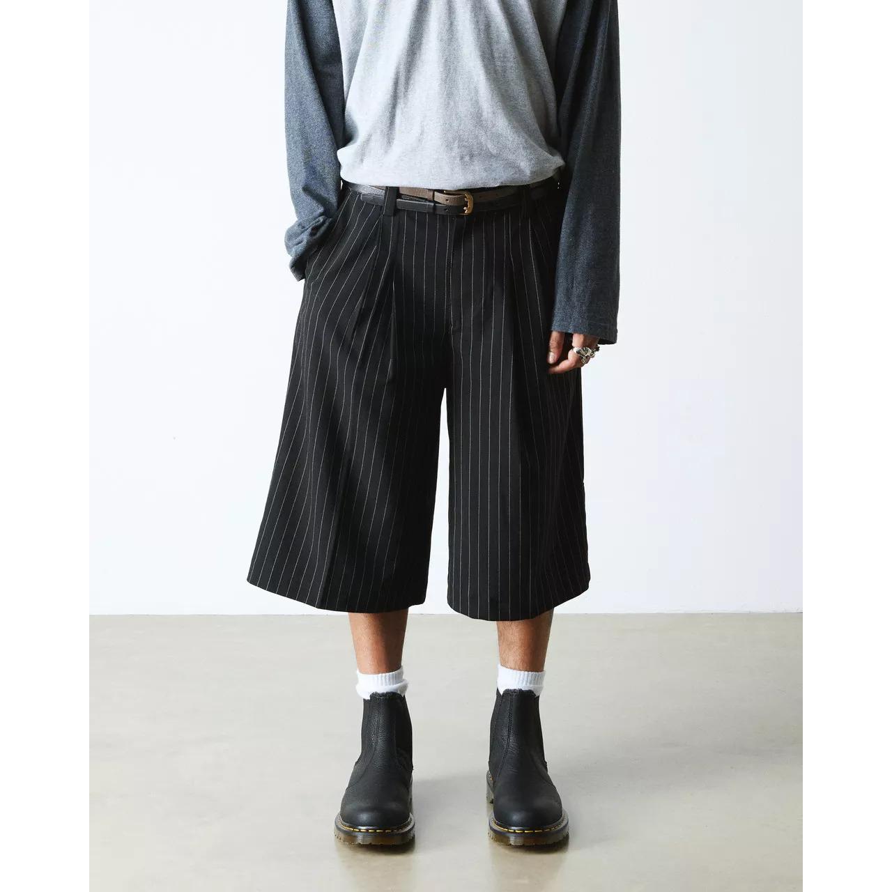 product/d/r/dr-martens_31874001_noir_2.jpg