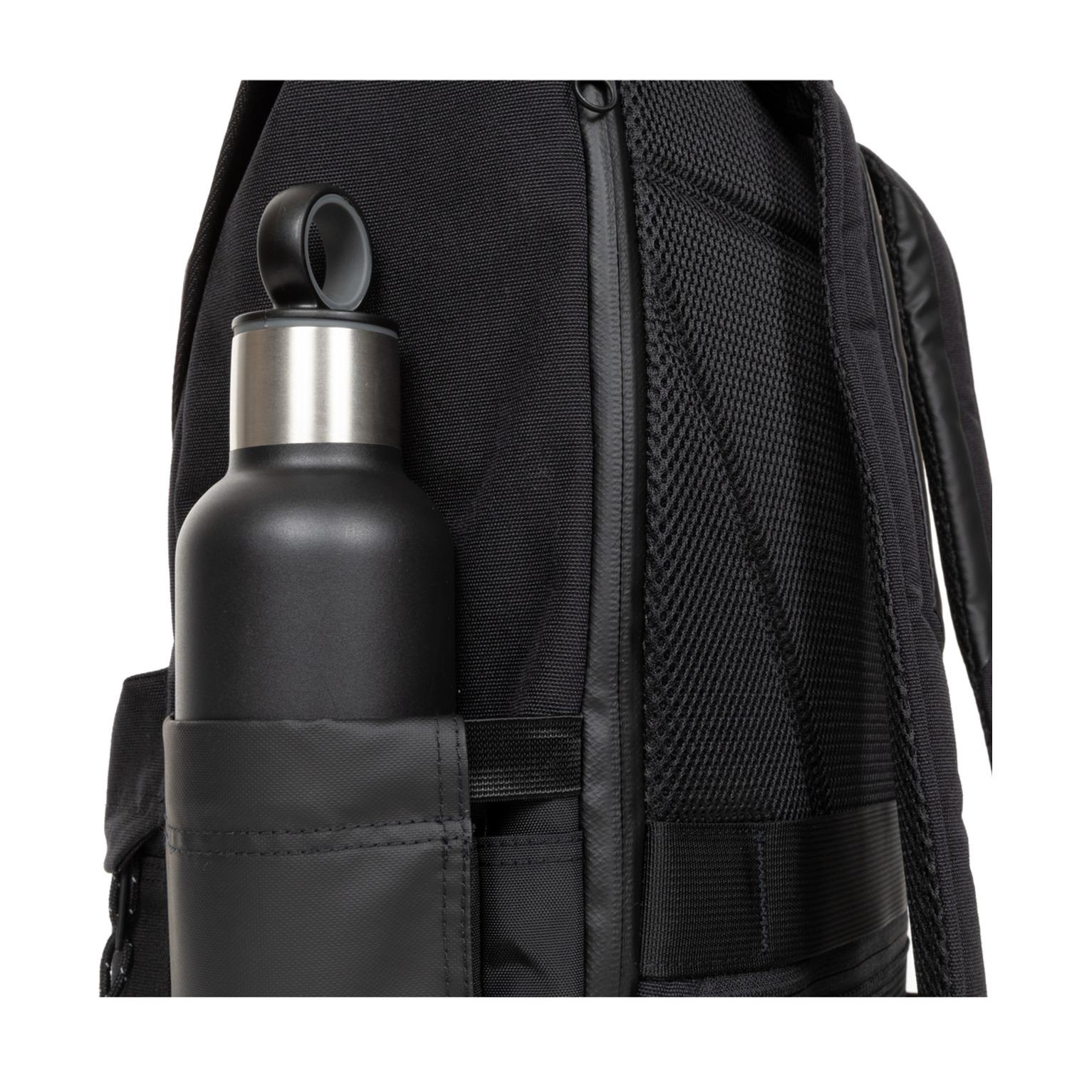 product/e/a/eastpak_ek0a5bki4t6_on-black_9.jpg