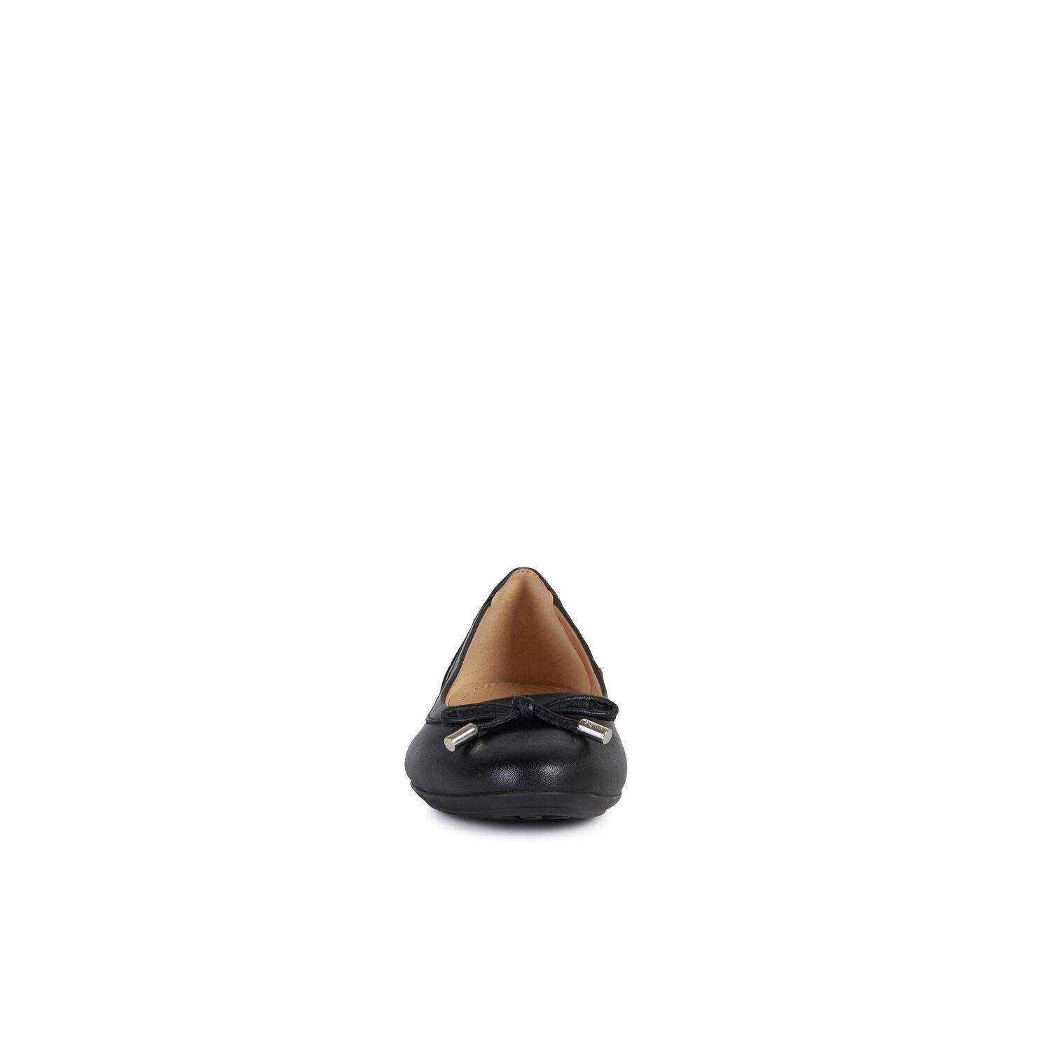 product/g/e/geox_d02y7b_000bc_c9999_black_1.jpg