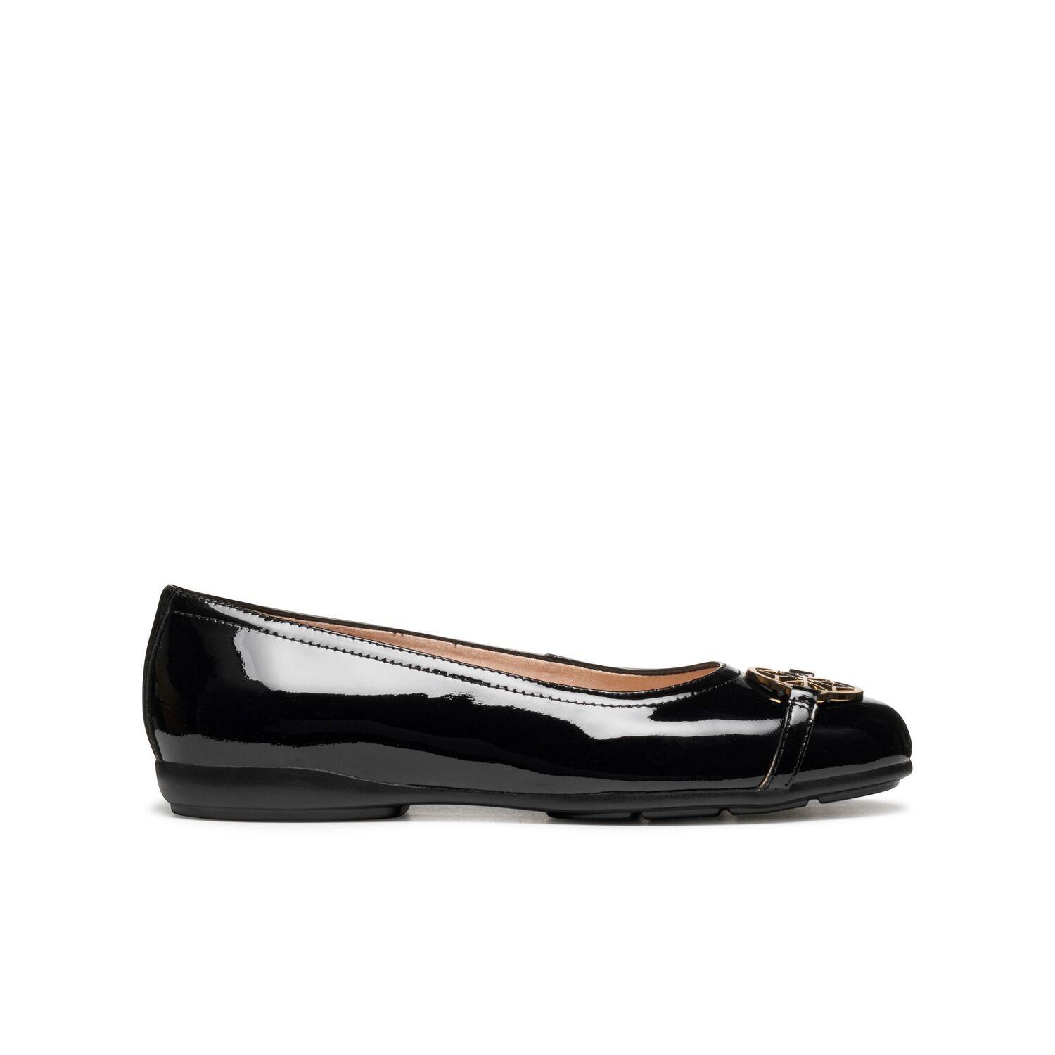 product/g/e/geox_d557nb_00066_c9999_black_1.jpg
