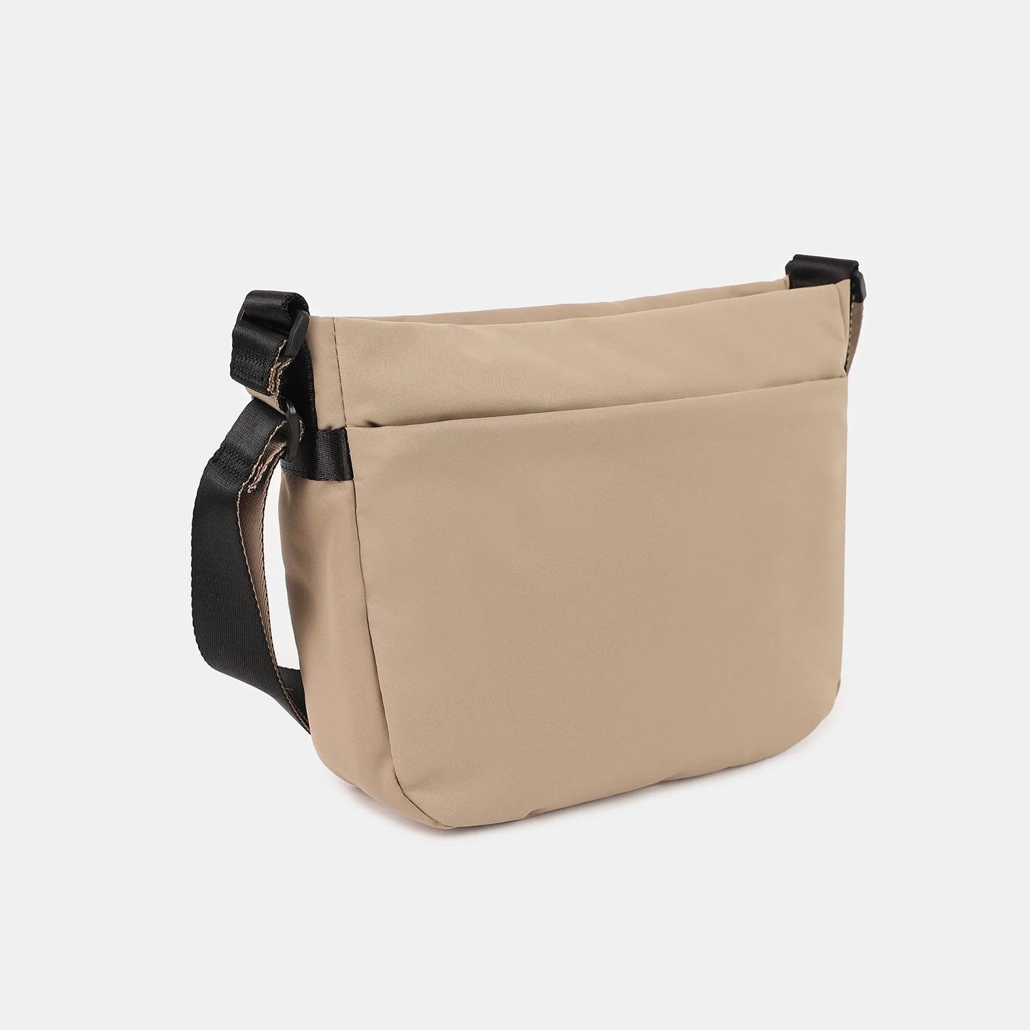 product/h/e/hedgren_hnov03_220-01_stone-beige_3.jpg