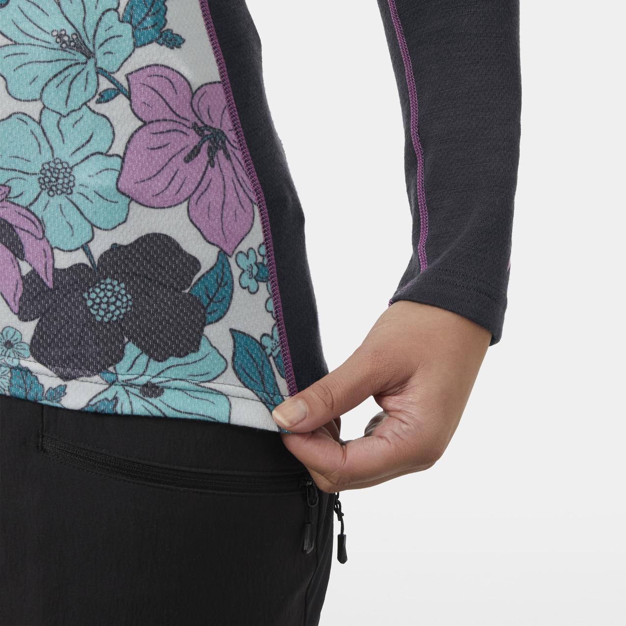 product/h/e/helly-hansen_49410-660_black-grape-floral-aop_3.jpg