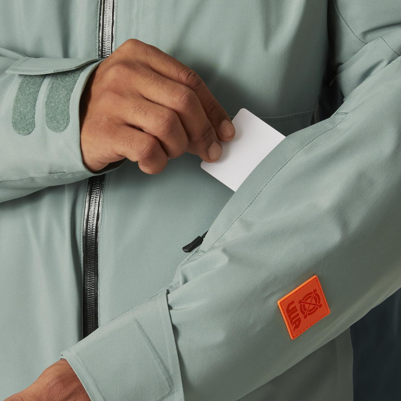 product/h/e/helly-hansen_65915-489_cactus_4.jpg