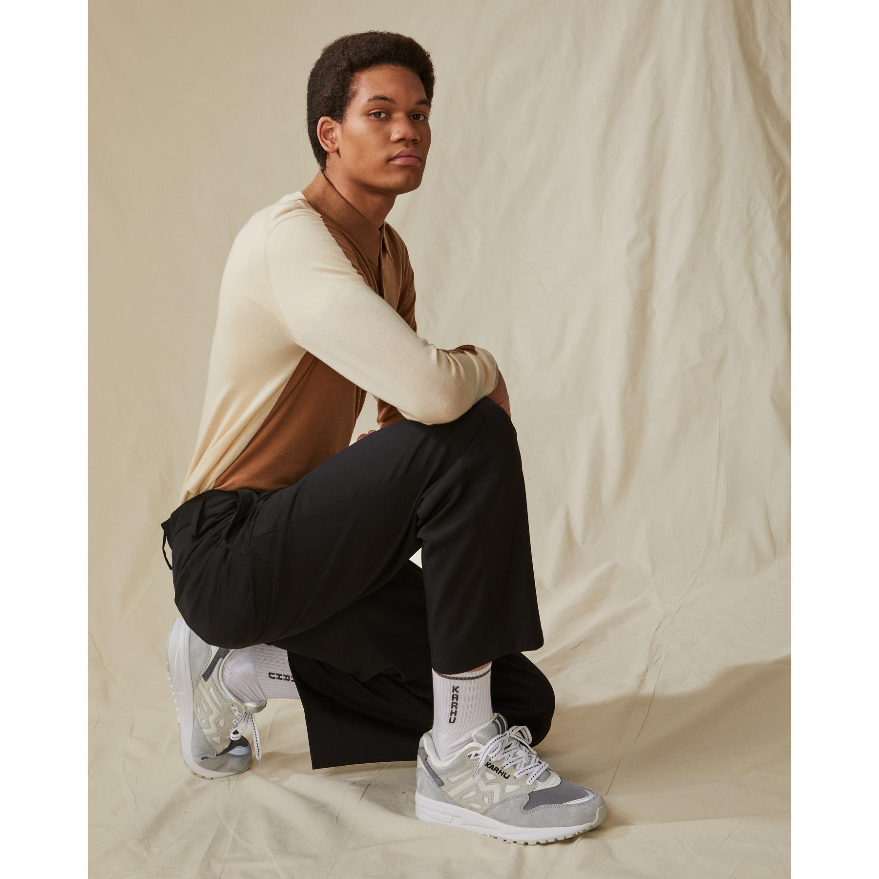 product/k/a/karhu_mood_l_f806021_7_1.jpg