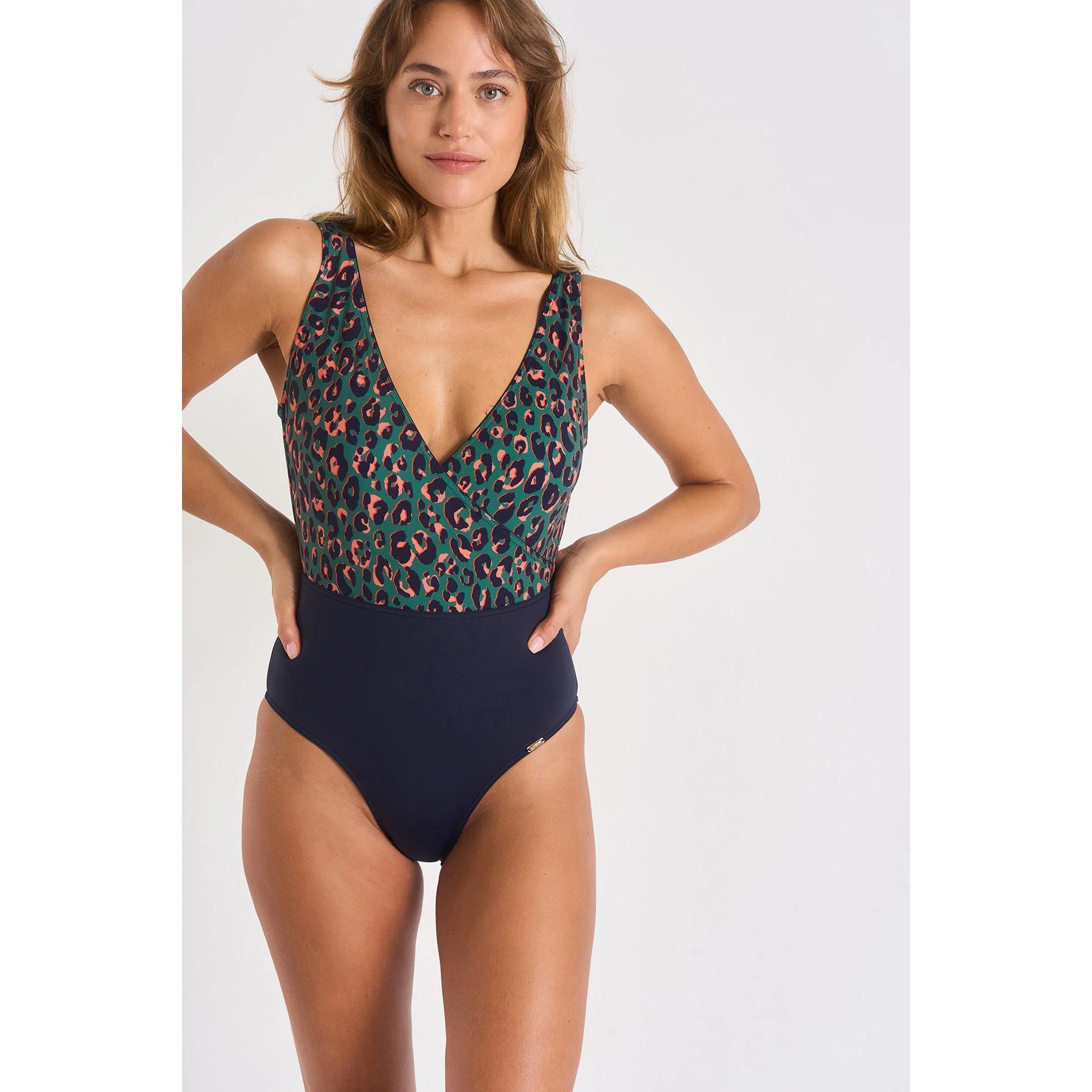 product/l/i/livia_23e-tildae_pervana_zhq77_bouteille_3.jpg