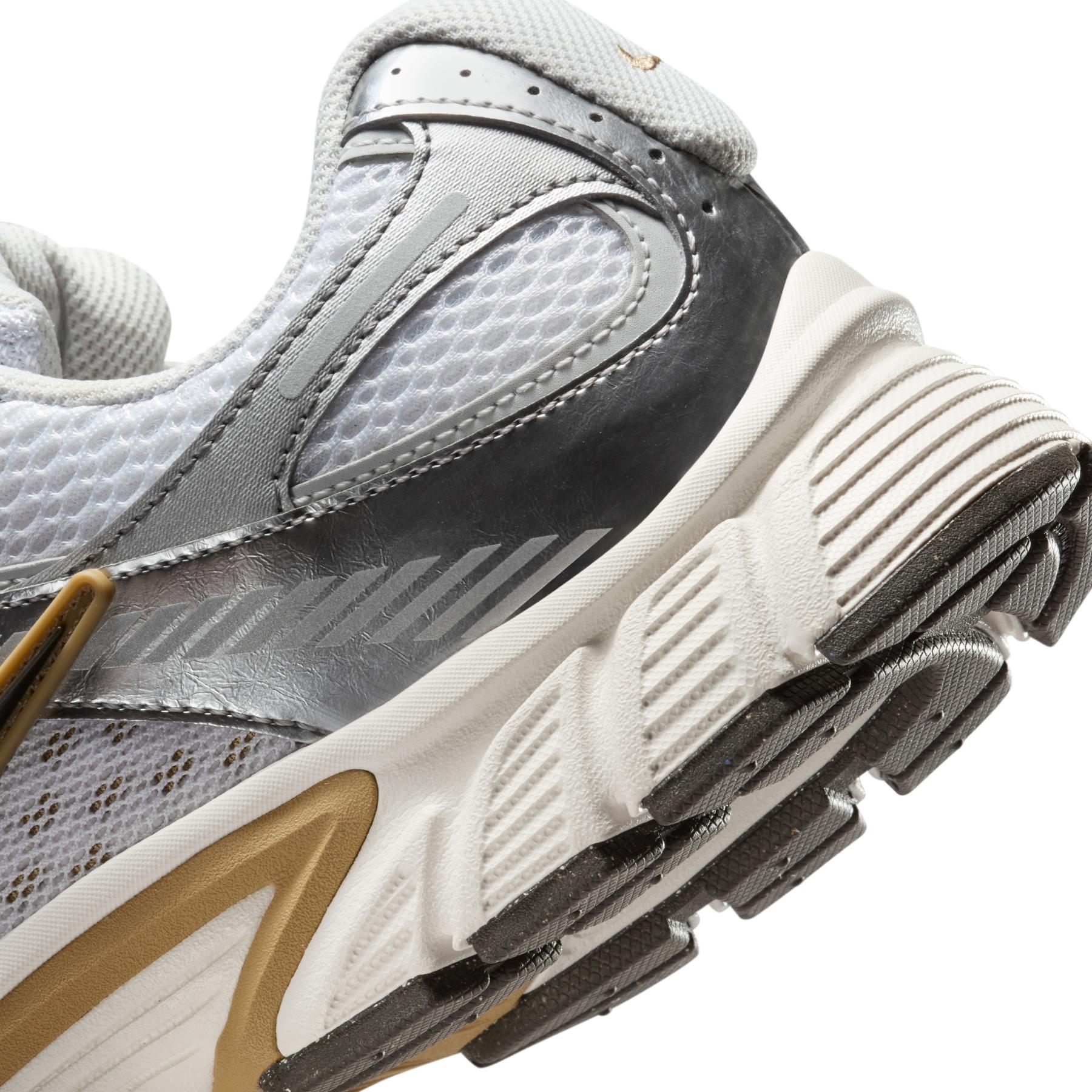 product/n/i/nike_hj5228-102-phsyd002.jpg
