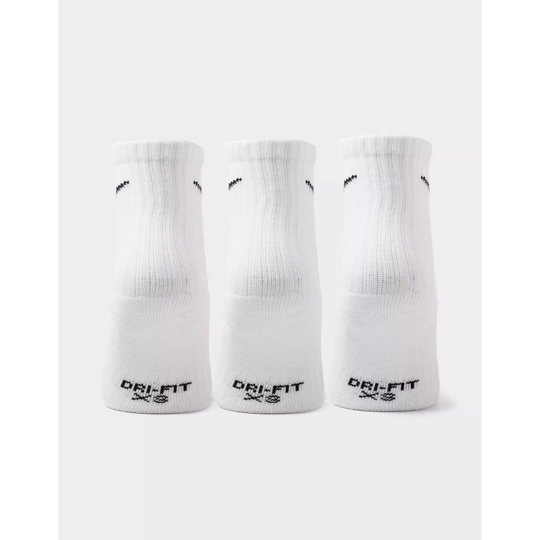 product/n/i/nike_un0013-001_blanc_3.jpg