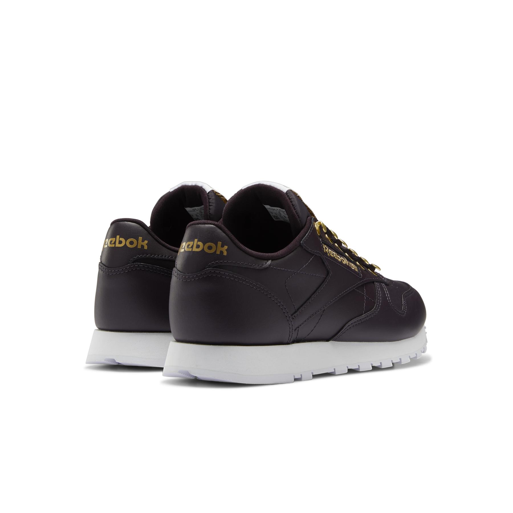 product/r/e/reebok-classics_fw1258_6_footwear_photography_back_lateral_top_view_white_000.jpg