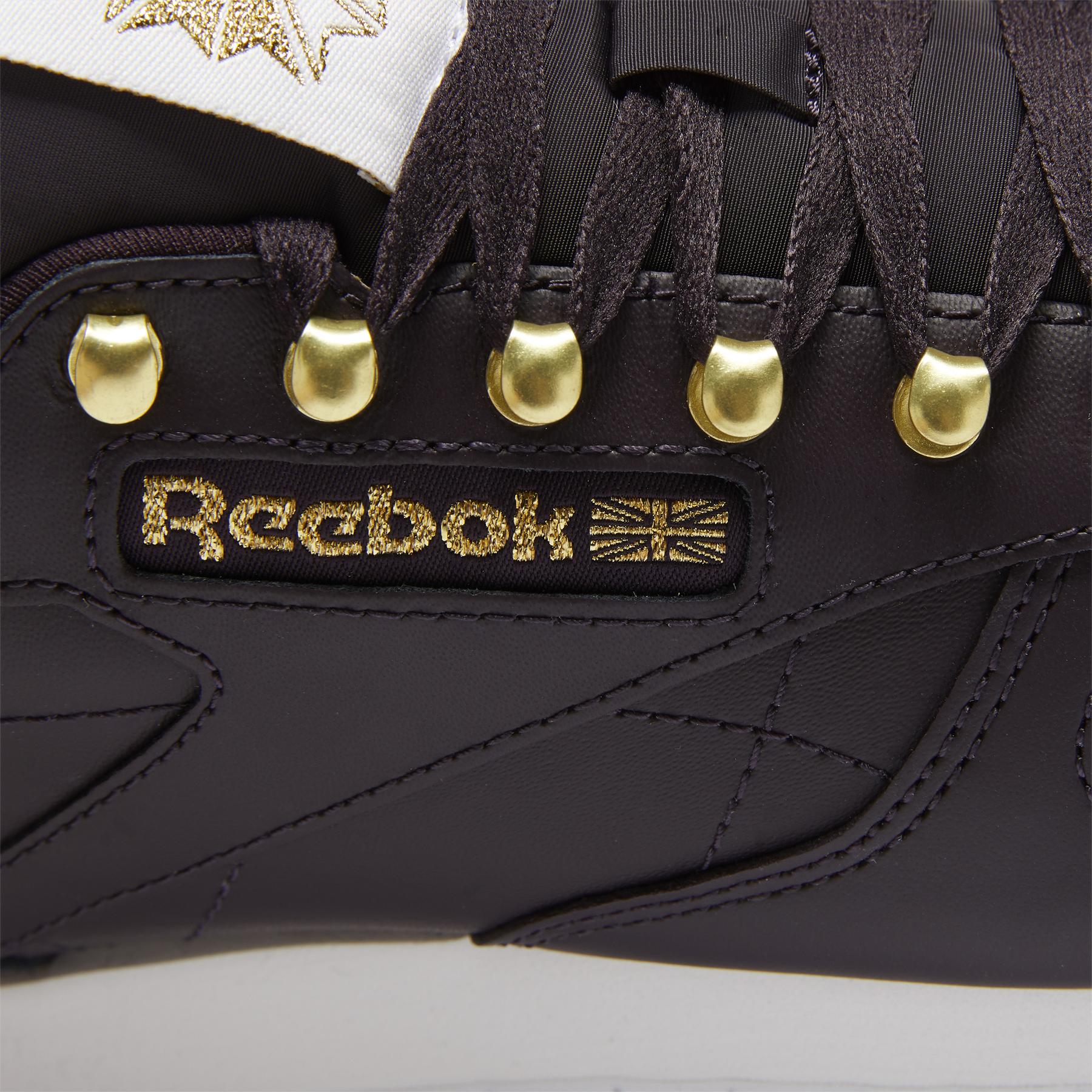 product/r/e/reebok-classics_fw1258_8_footwear_photography_detail_view_2_white_000.jpg