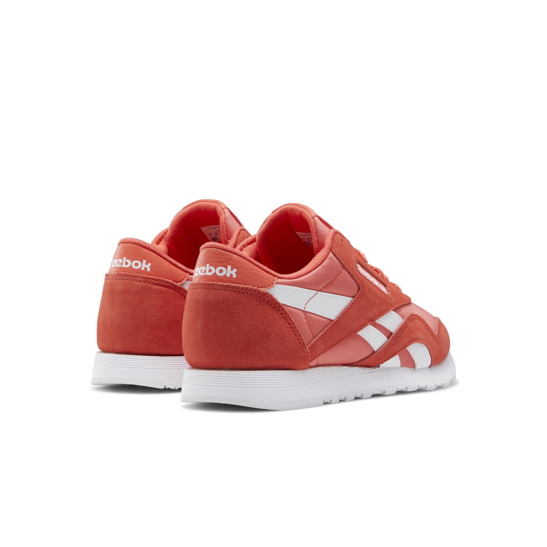 product/r/e/reebok-classics_fz0818_6_footwear_photography_back_lateral_top_view_white_000.jpg