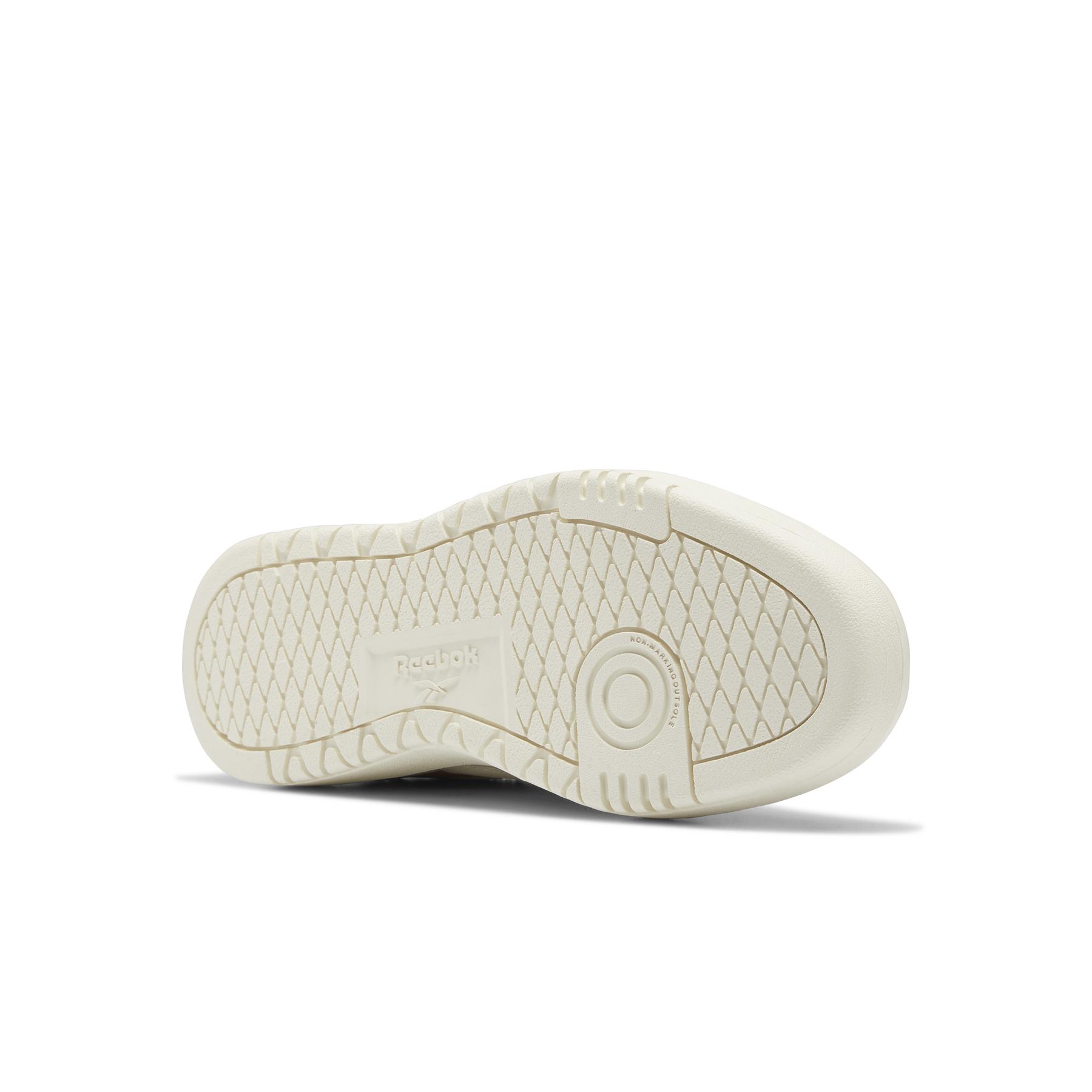 product/r/e/reebok-classics_gy4802_3_footwear_photography_bottom_view_white_000.jpg